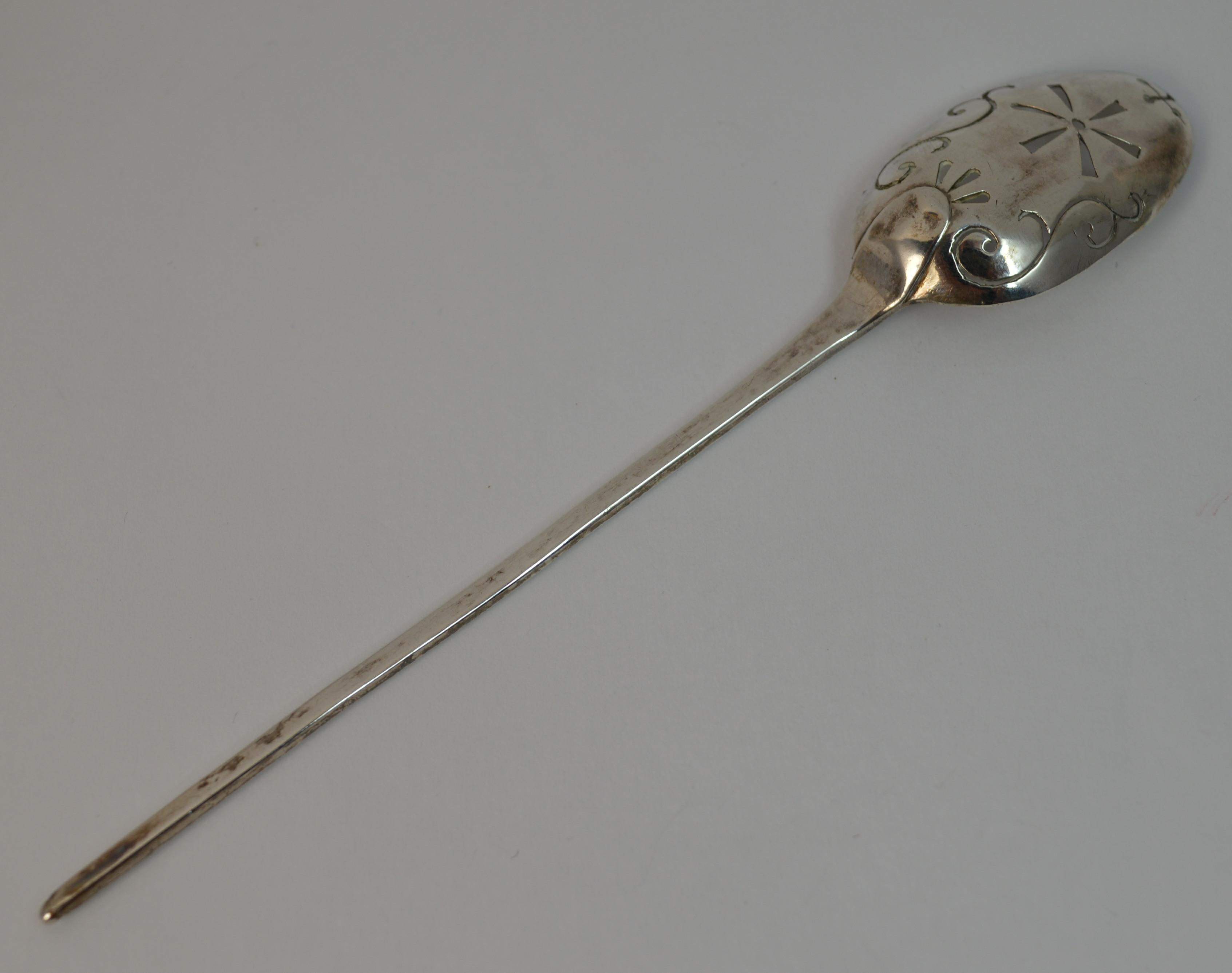 Georgian Period Rare Solid Silver Mote Spoon, circa 1800 2