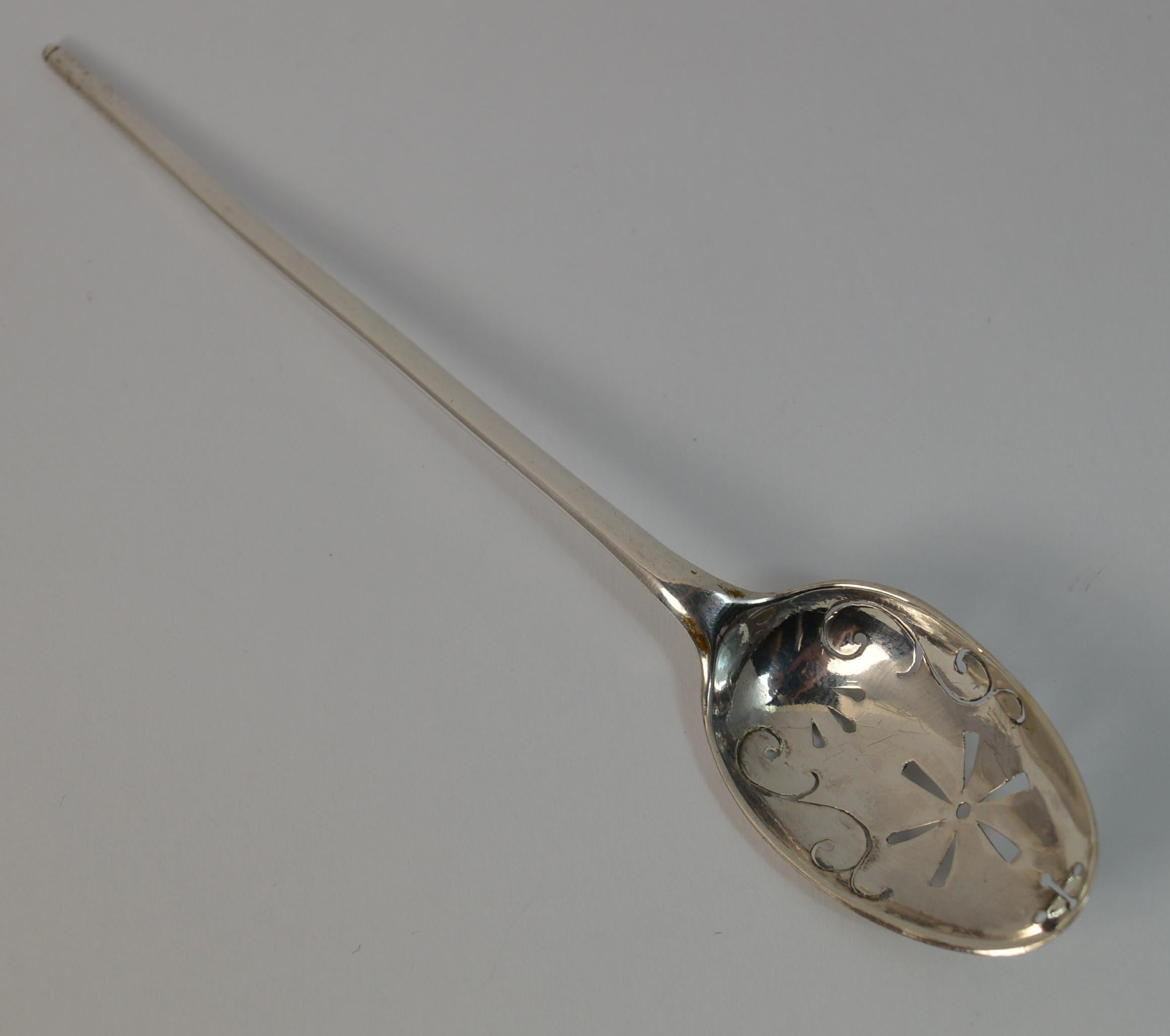 Georgian Period Rare Solid Silver Mote Spoon, circa 1800 4