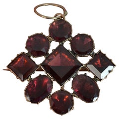 Georgian Period Rose Gold and Foiled Back Garnet Pendant Brooch