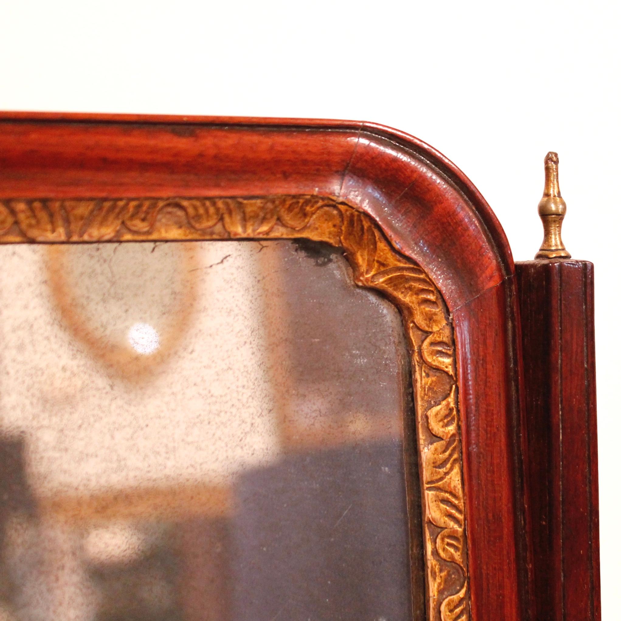 Georgian Period Walnut and Parcel Gilt Dressing Mirror For Sale 7