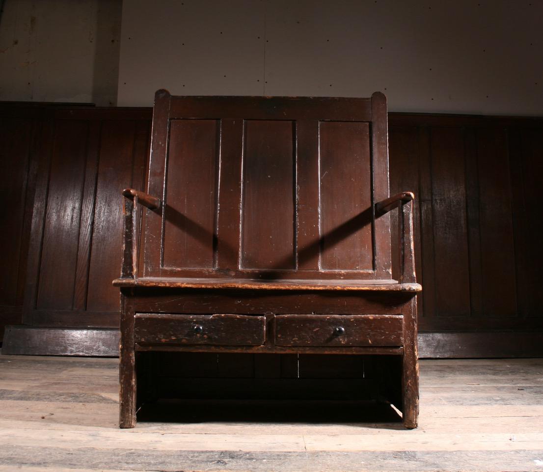 Georgianische Kiefer Siedlung in Originalfarbe (18. Jahrhundert und früher) im Angebot