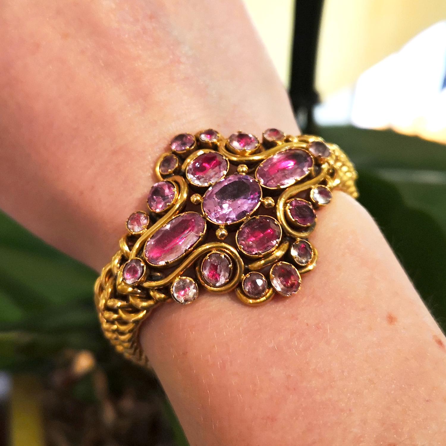 Georgian Pink Topaz and Gold Bracelet In Good Condition In London, GB