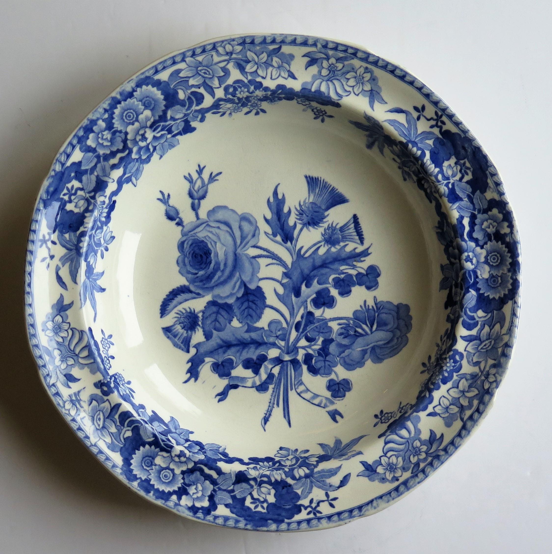 Georgian Plate or Bowl by Spode in Blue and White Union Wreath Ptn No.3, Ca 1820 4