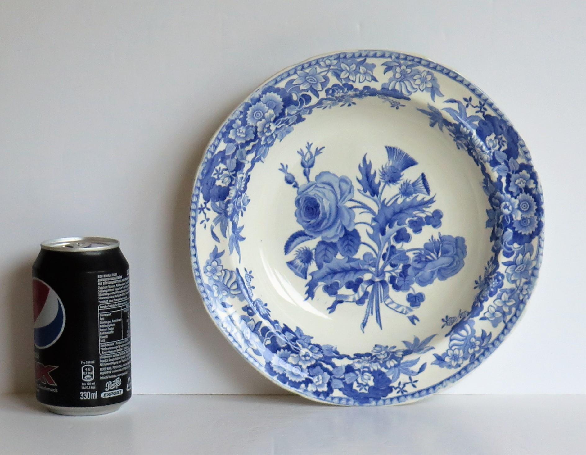 Georgian Plate or Bowl by Spode in Blue and White Union Wreath Ptn No.3, Ca 1820 9