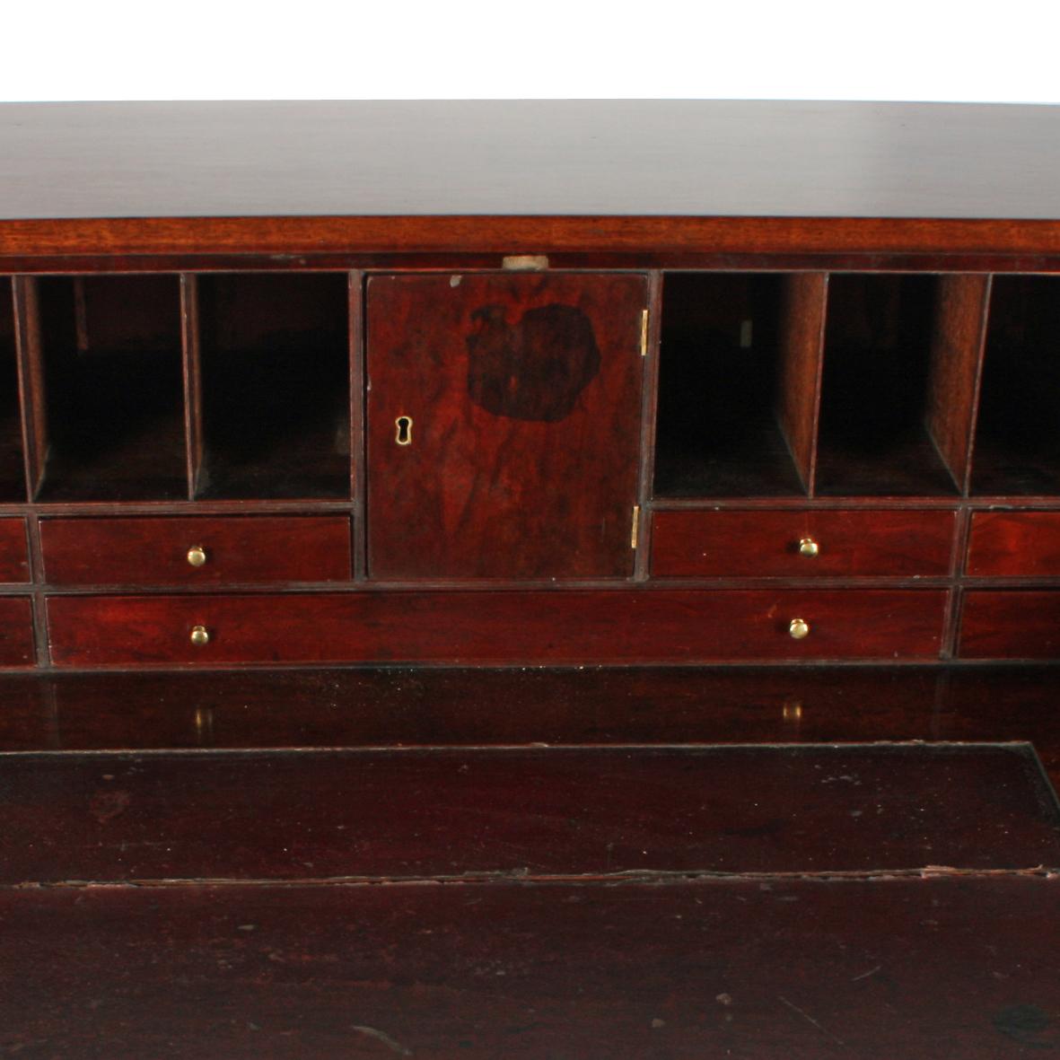 18th Century Georgian 'Plum Pudding' Mahogany Bureau Desk In Good Condition For Sale In Newcastle Upon Tyne, GB