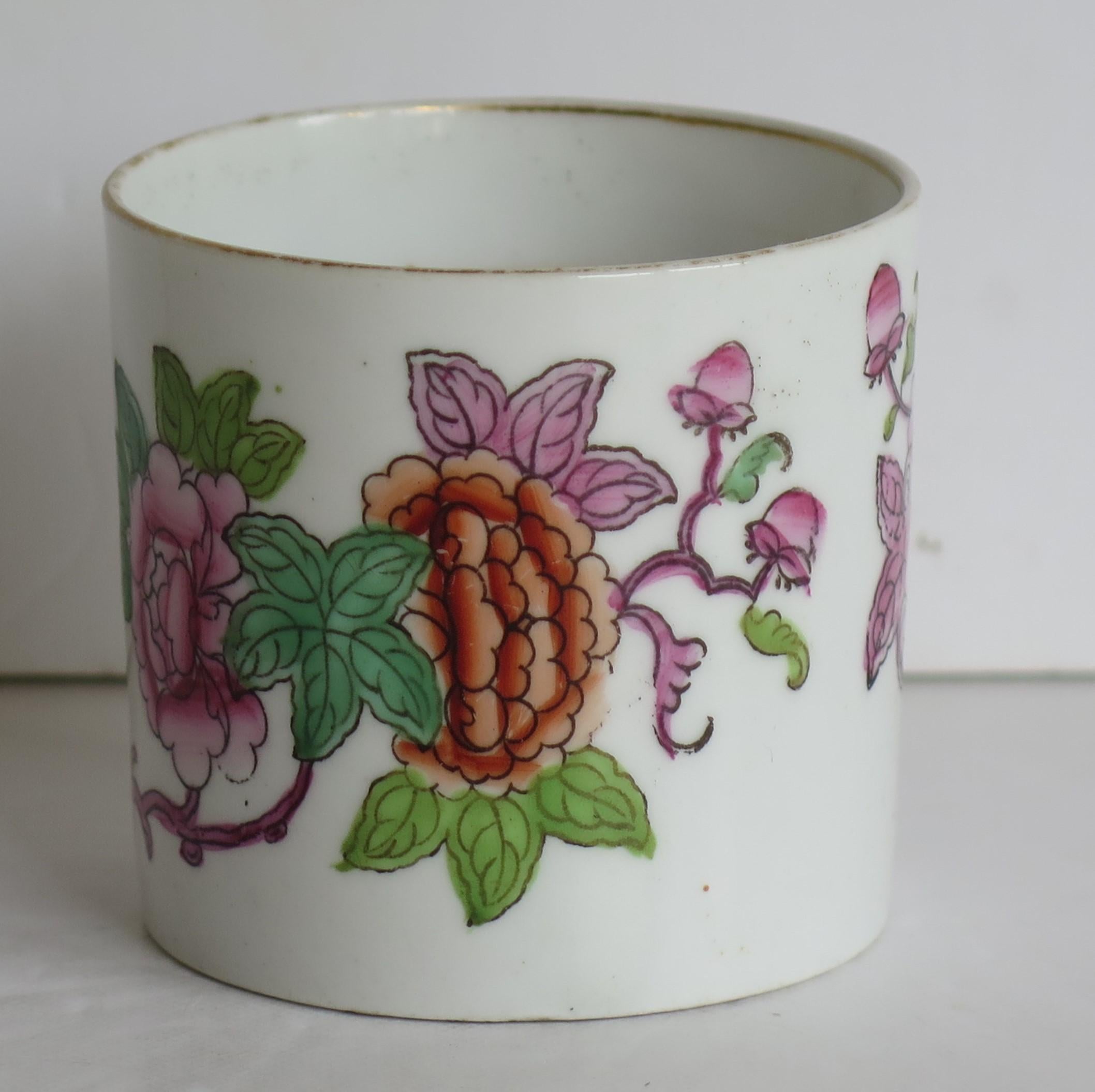 Georgian Porcelain Coffee Can by New Hall Hand-Painted Pattern, Circa 1815 2