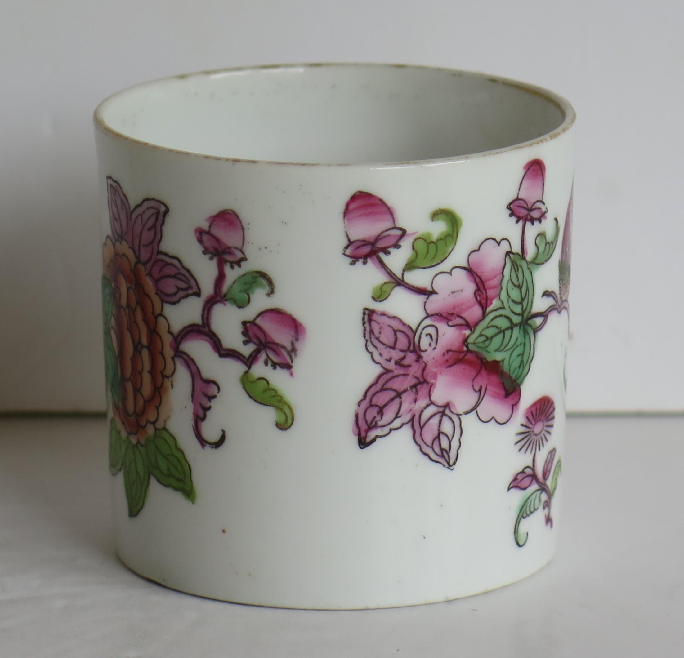 Georgian Porcelain Coffee Can by New Hall Hand-Painted Pattern, Circa 1815 3