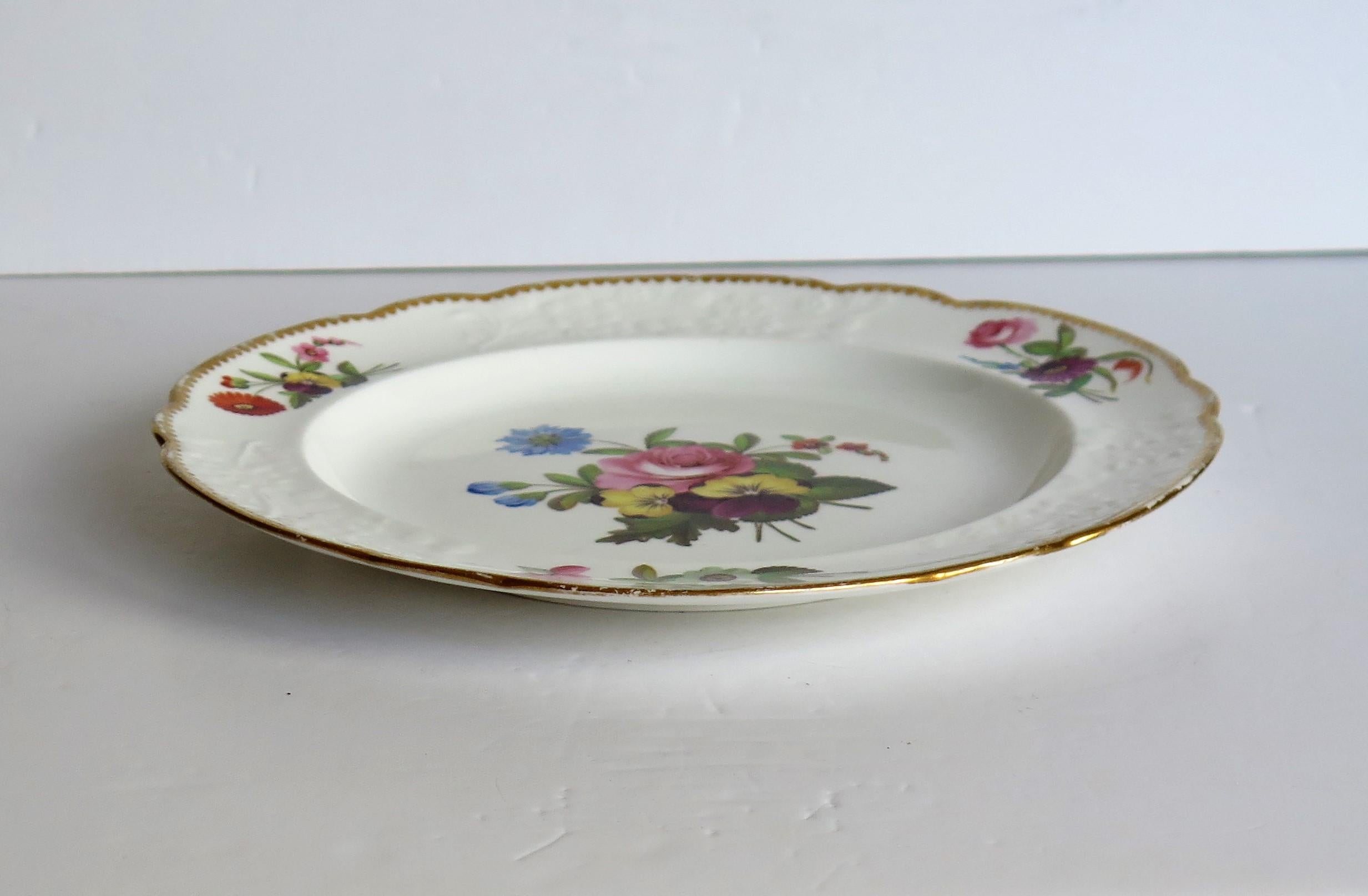 Assiette en porcelaine géorgienne de Spode peinte à la main Ptn botanique 3127, vers 1820 en vente 4