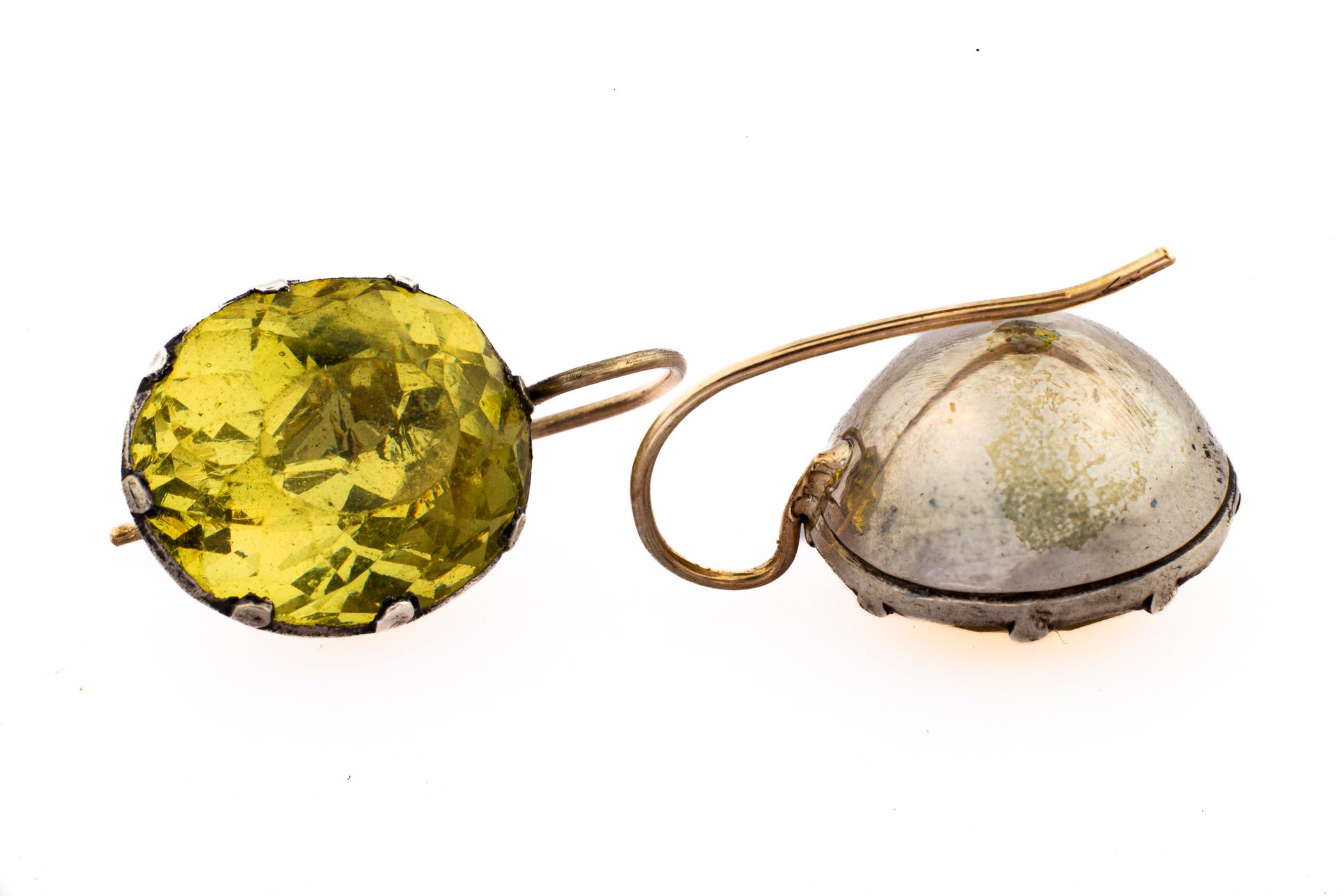 Georgian Rare Chartreuse Paste Earrings c. 1820 In Excellent Condition For Sale In Stamford, CT