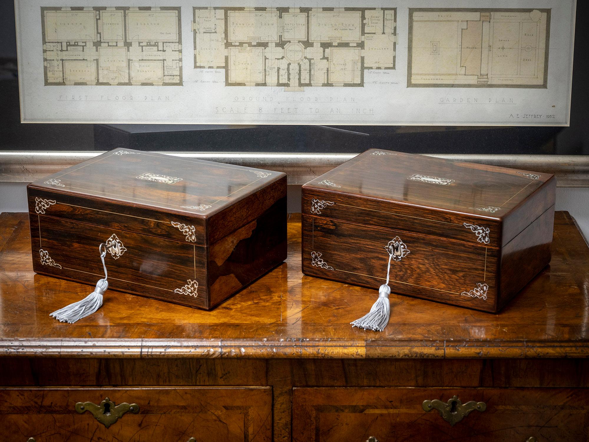 Georgian Rare Pair of Inlaid Rosewood Sewing Boxes For Sale 8