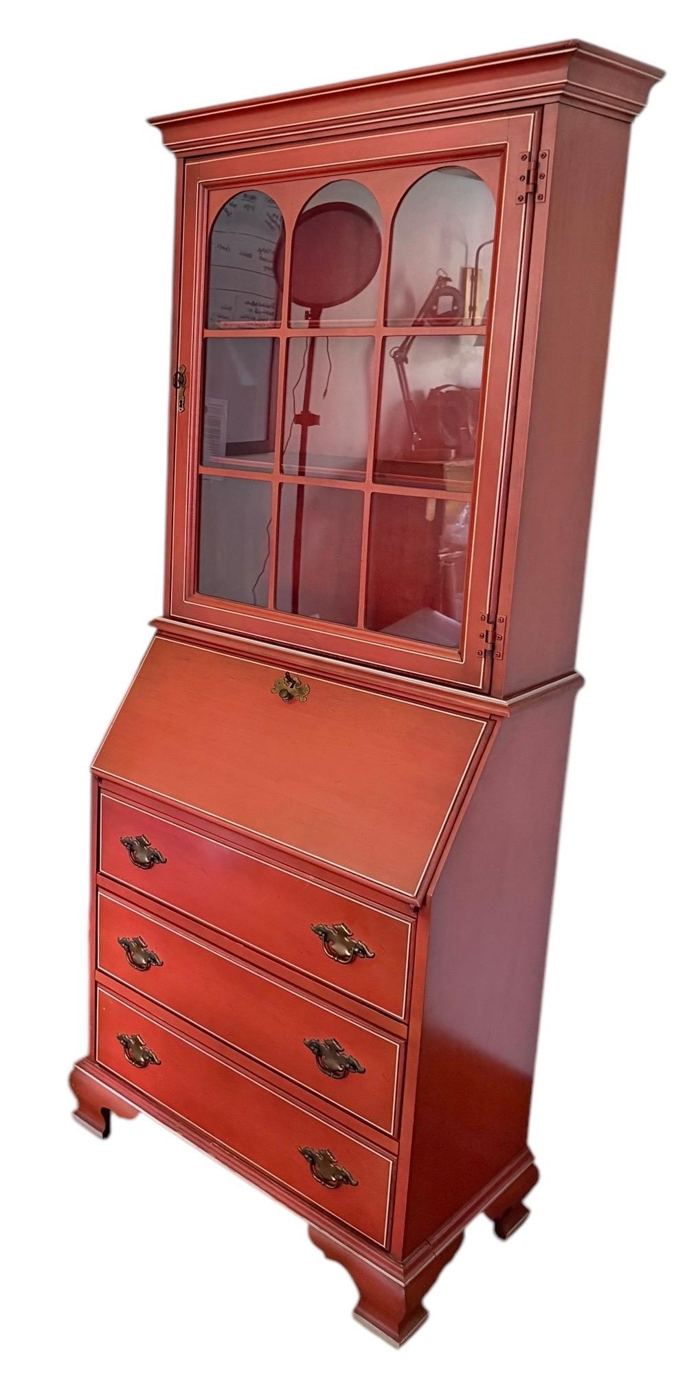 Georgian Red Painted Drop Front Secretary Desk With Hutch In Good Condition For Sale In Rochester, NY