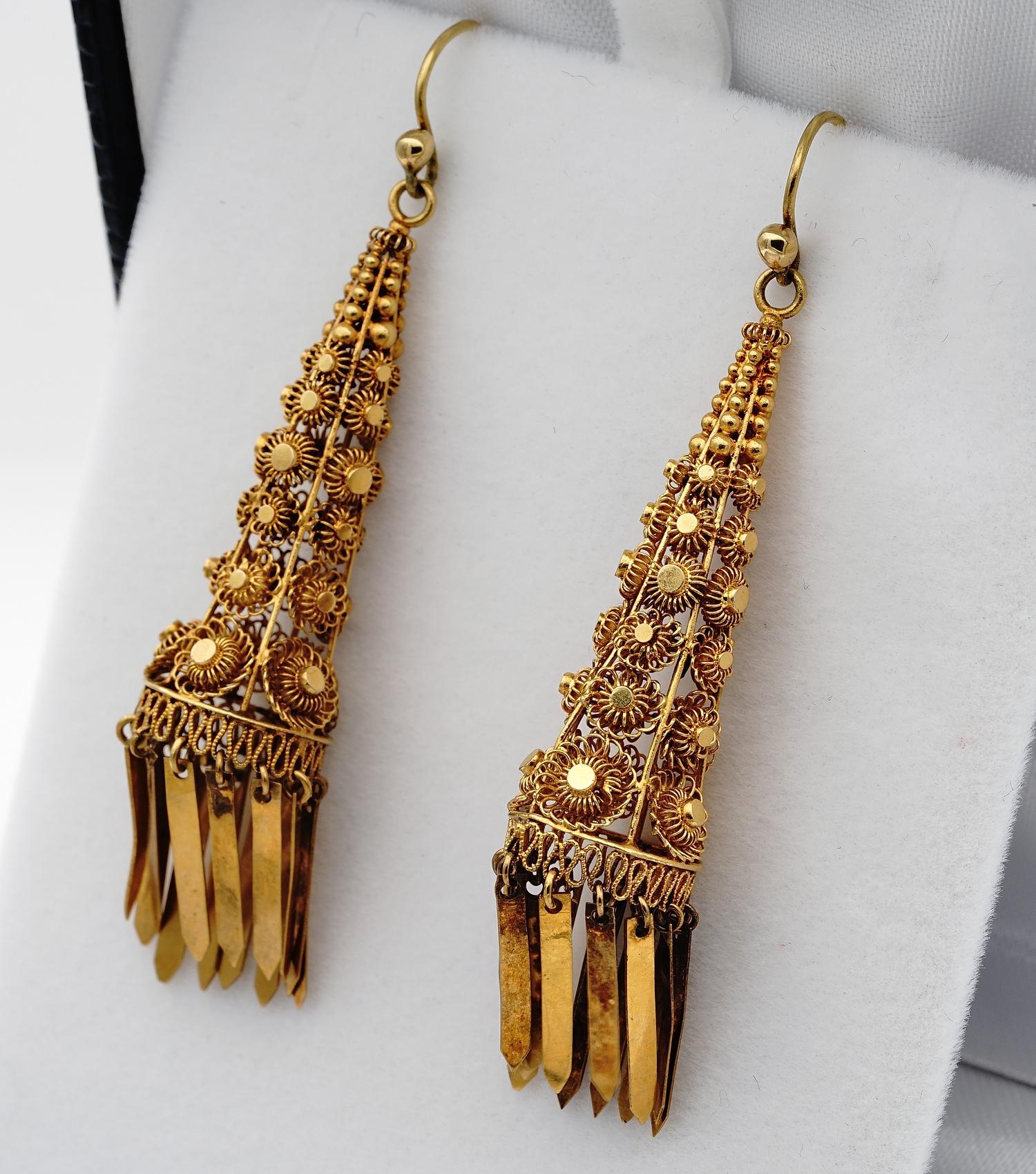 Georgian Regency 18 Karat Gold Rare Cannetille Work Drop Earrings 2