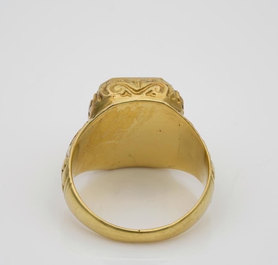 Georgian/Regency Intaglio Prasiolite Embossed 18 Karat Signet ring For Sale 2