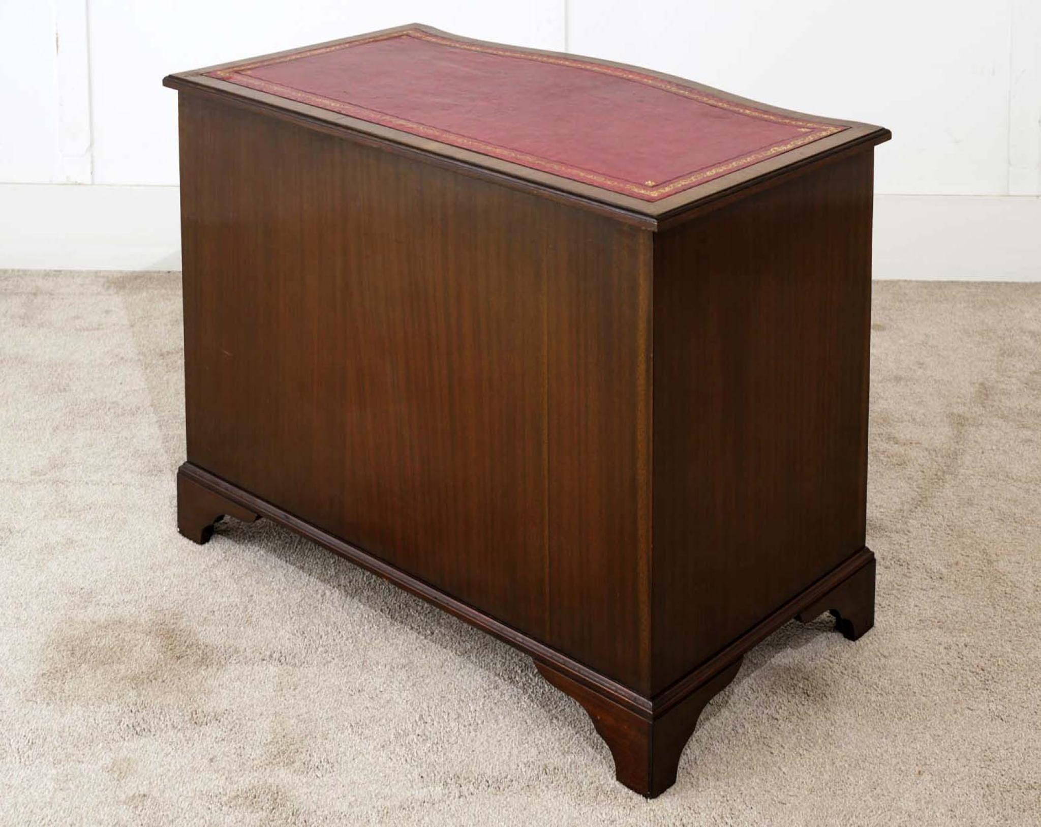 Georgian Revival Desk Mahogany Knee Hole Writing Table For Sale 3