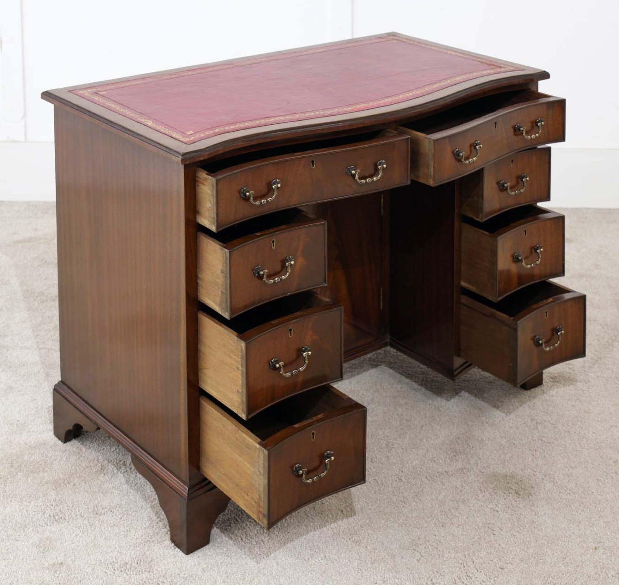 Georgian Revival Desk Mahogany Knee Hole Writing Table For Sale 4