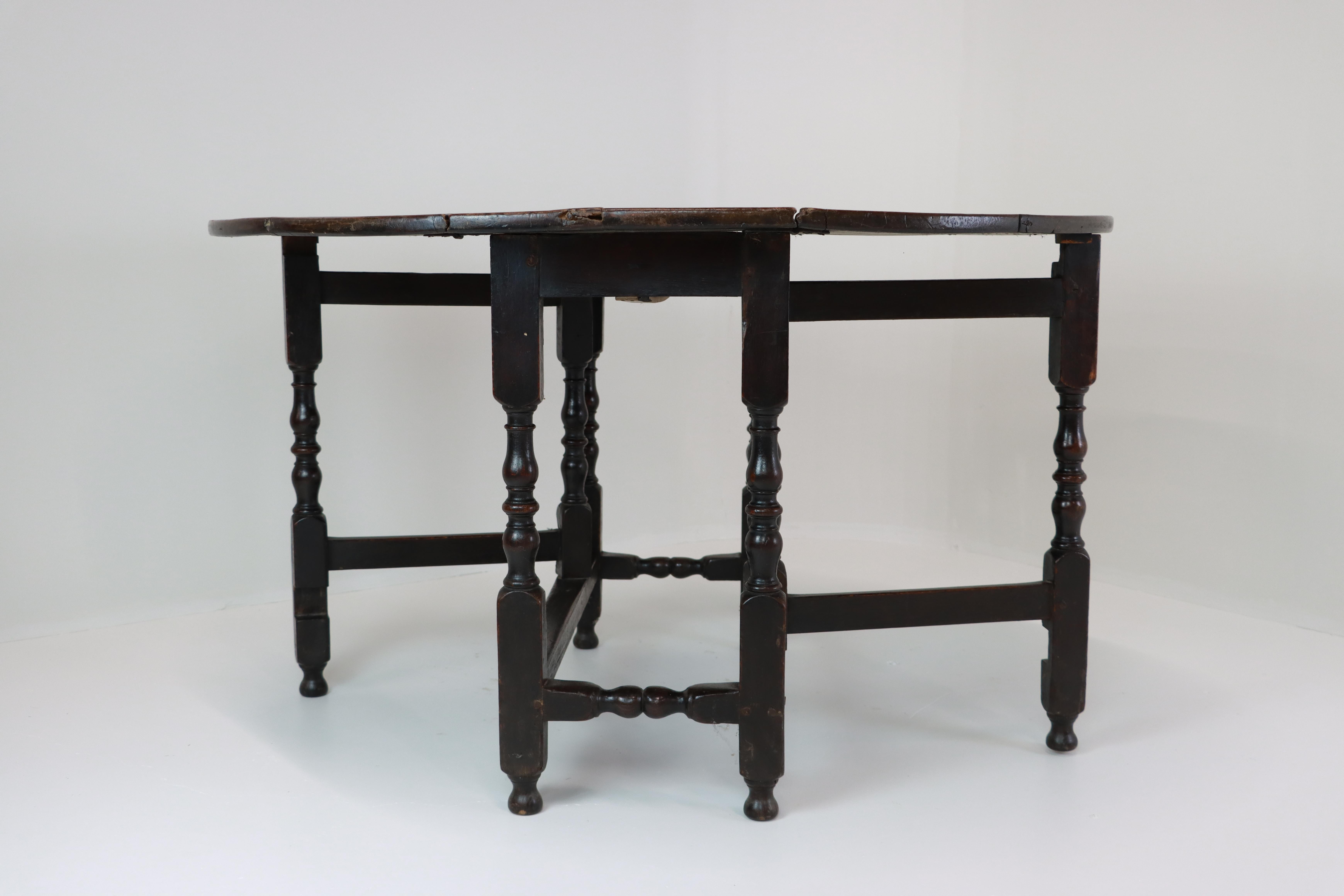 Georgian Revival English Barley Twist Oak Gateleg Table For Sale 3