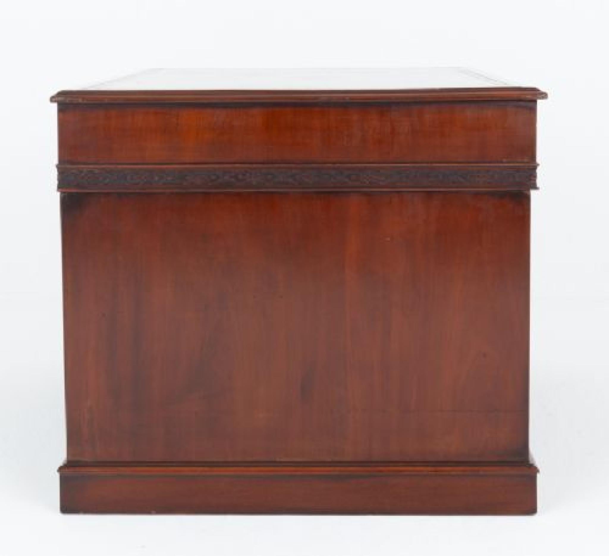 Bureau à piédestal The Pedestal Revive Acajou 1850 en vente 1