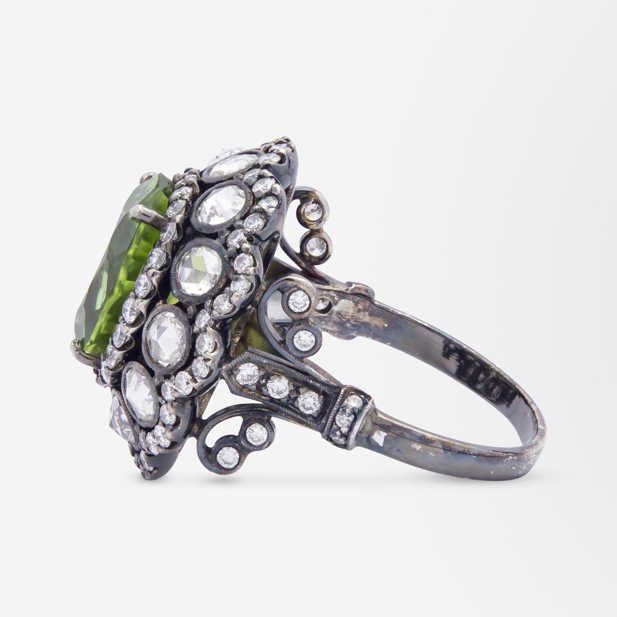Georgian Revival, Peridot and Diamond Ring in 18 Karat Gold In Good Condition In Brisbane, QLD