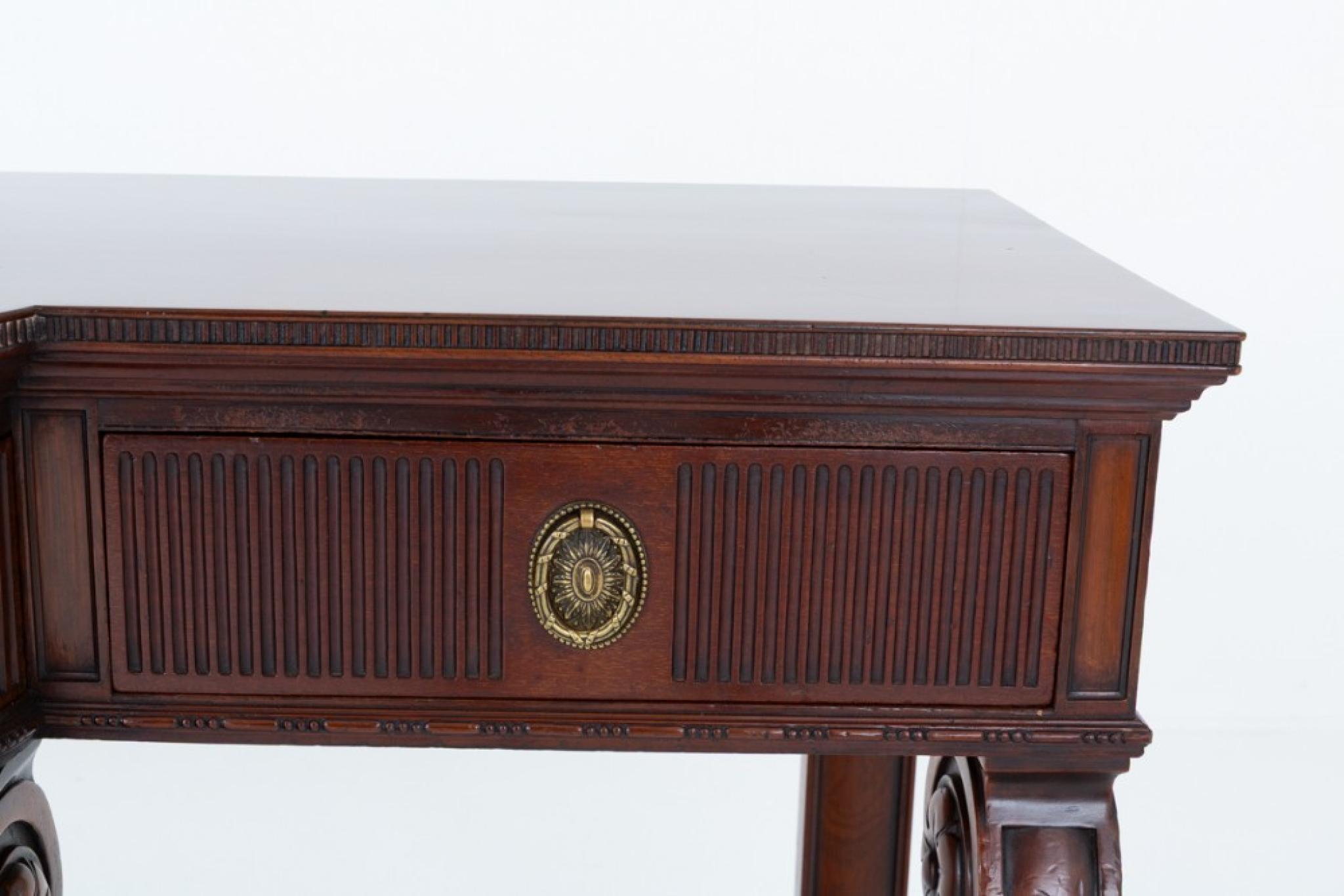 Georgian Revival Server Sideboard Mahogany Hobbs and Co London In Good Condition For Sale In Potters Bar, GB