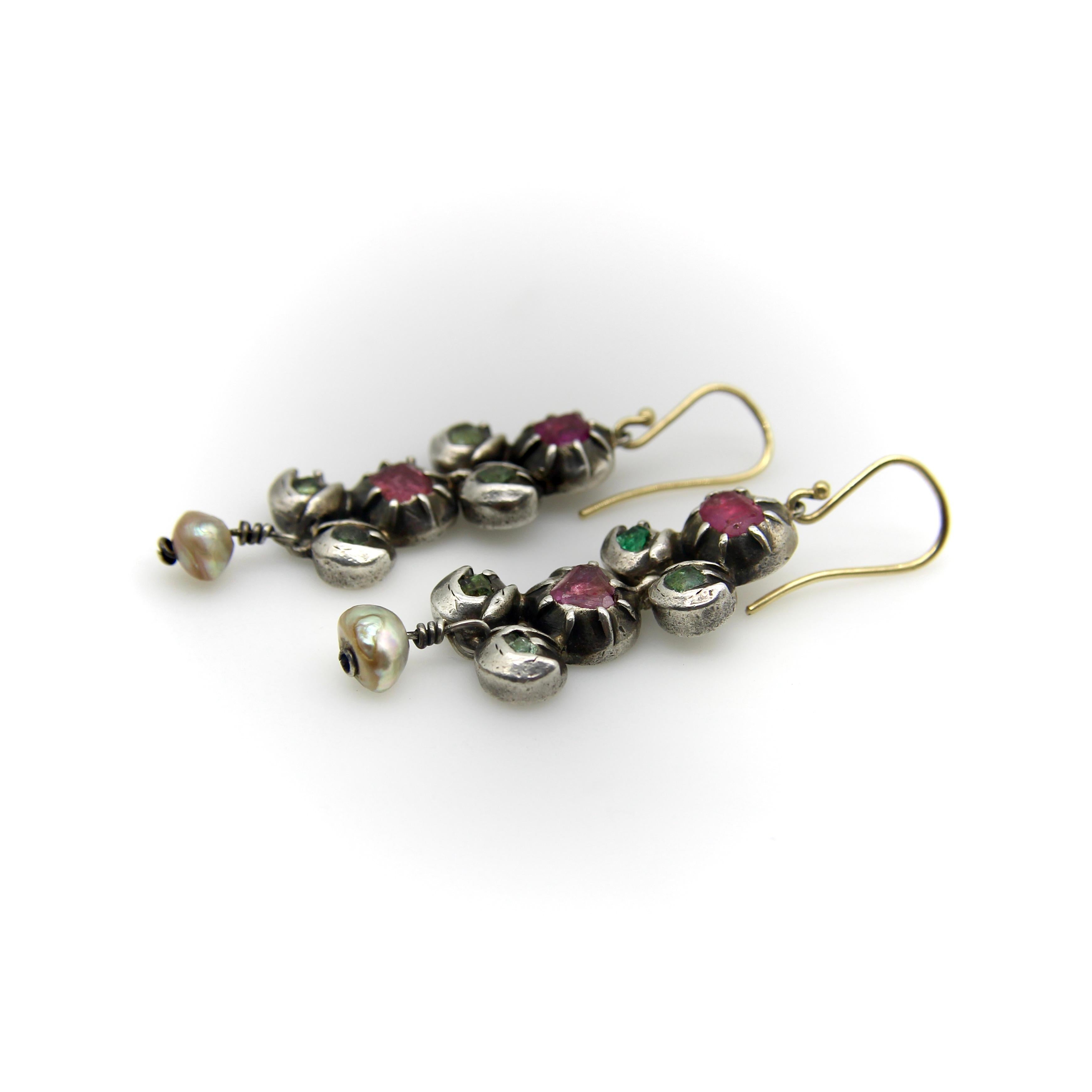 Georgian Revival Silver & 18K Gold Ruby, Emerald, & Pearl Giardinetti Earrings In Good Condition For Sale In Venice, CA