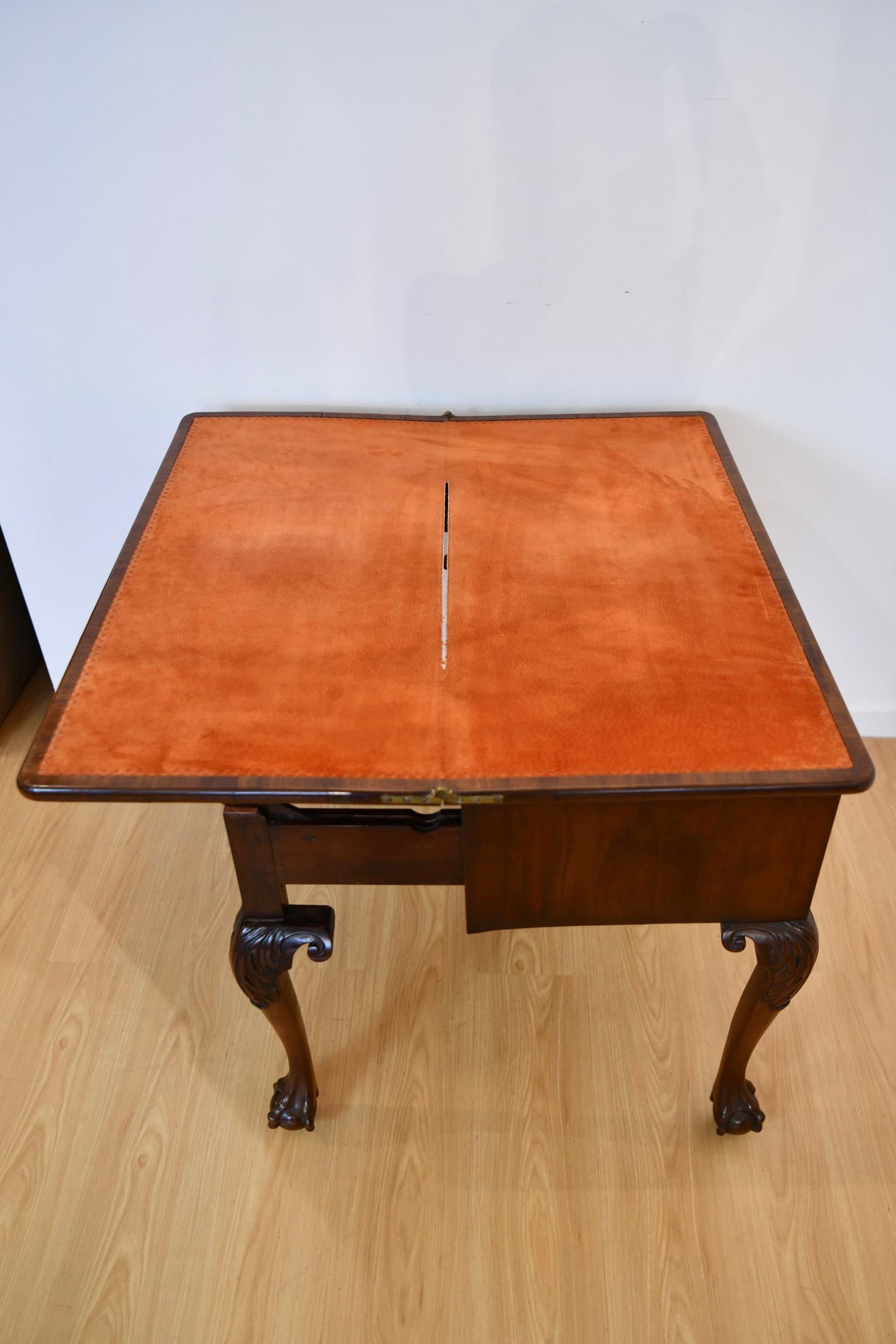 Georgian Revival Transforming Desk and Games Table For Sale 6
