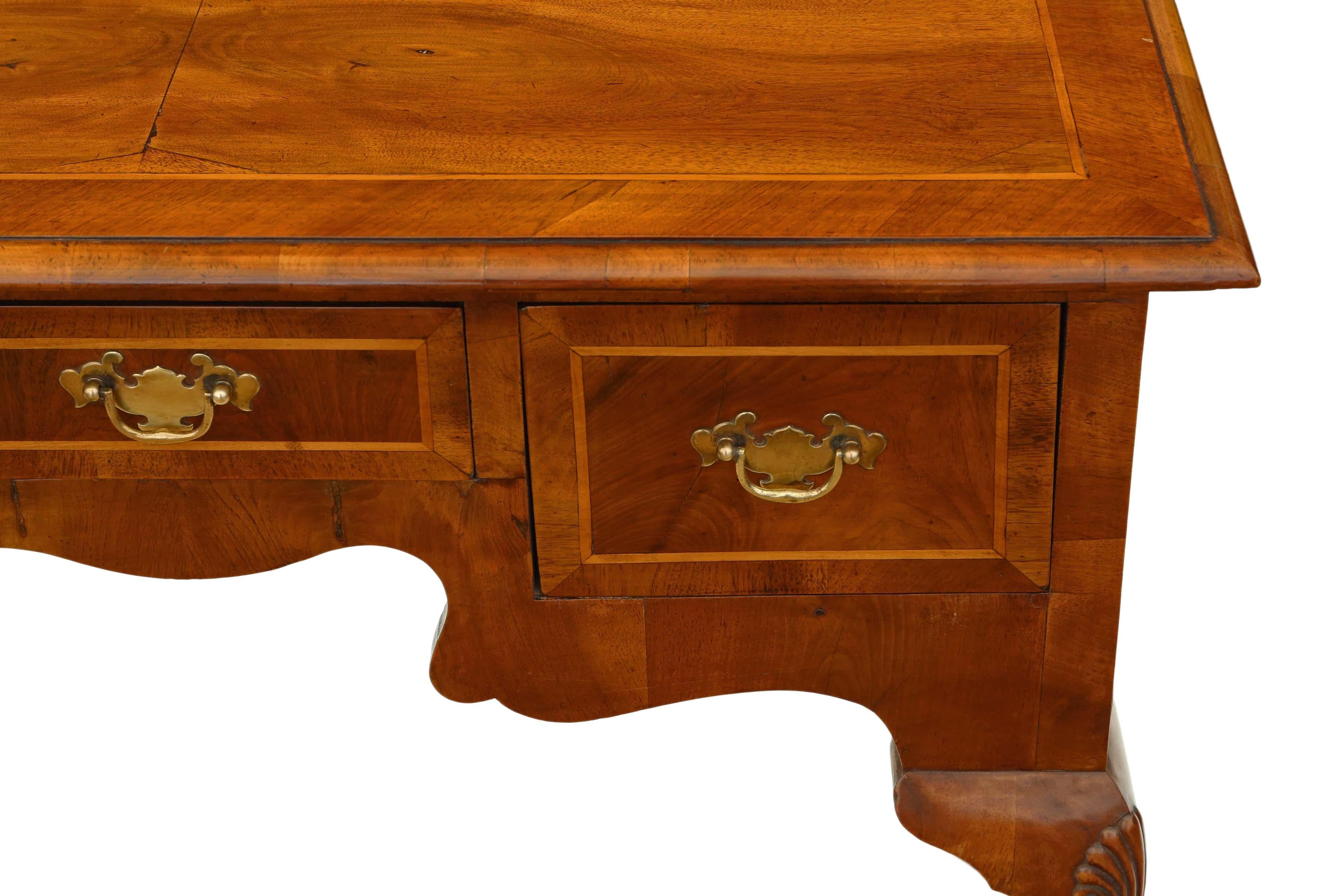 Georgian Revival Walnut Lowboy Writing Side Table In Good Condition In Wisbech, Cambridgeshire
