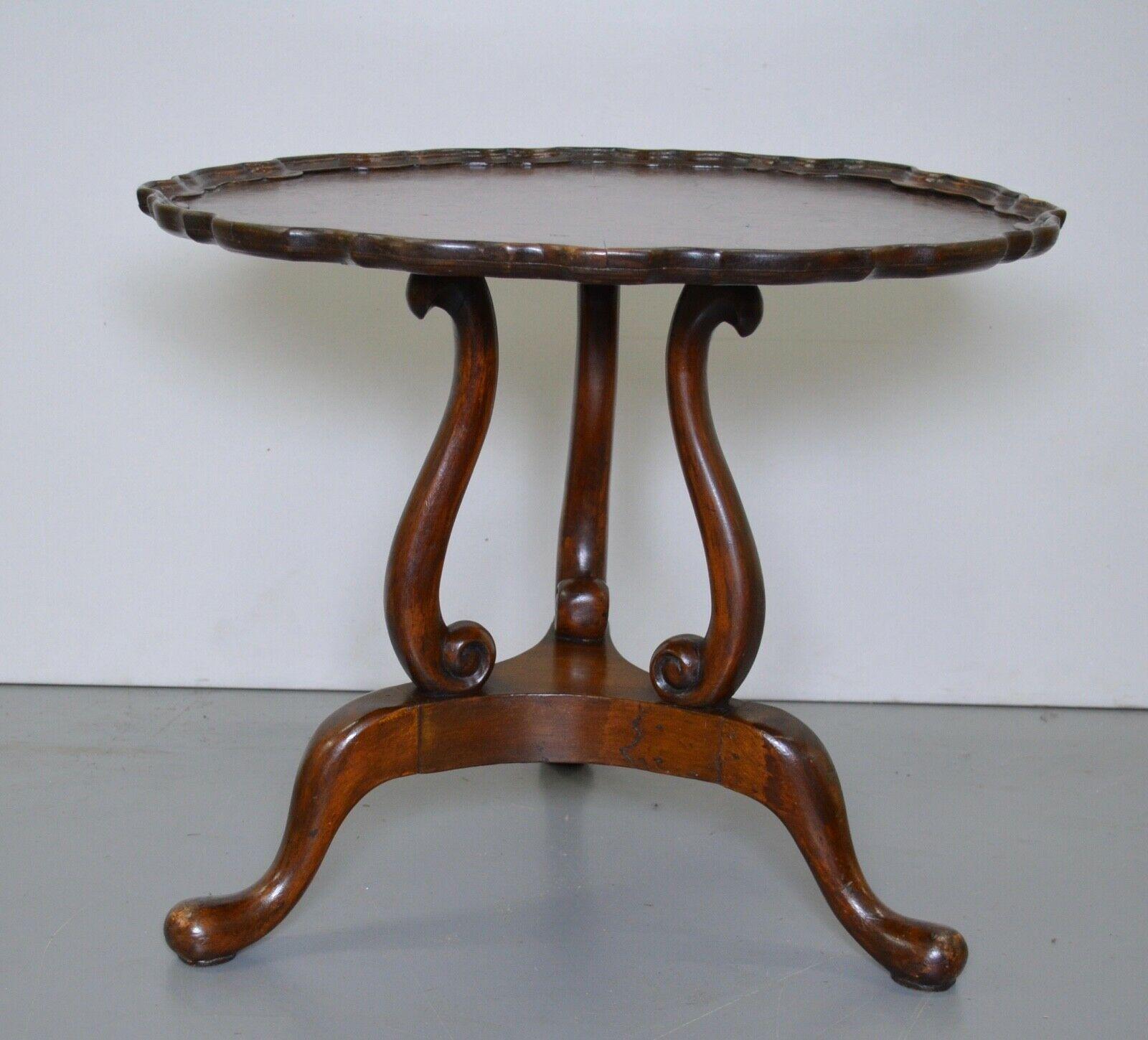 GEORGIAN REVIVIAL BURR-WALNUT OCCASiONAL COFFEE LAMP TABLE For Sale 3