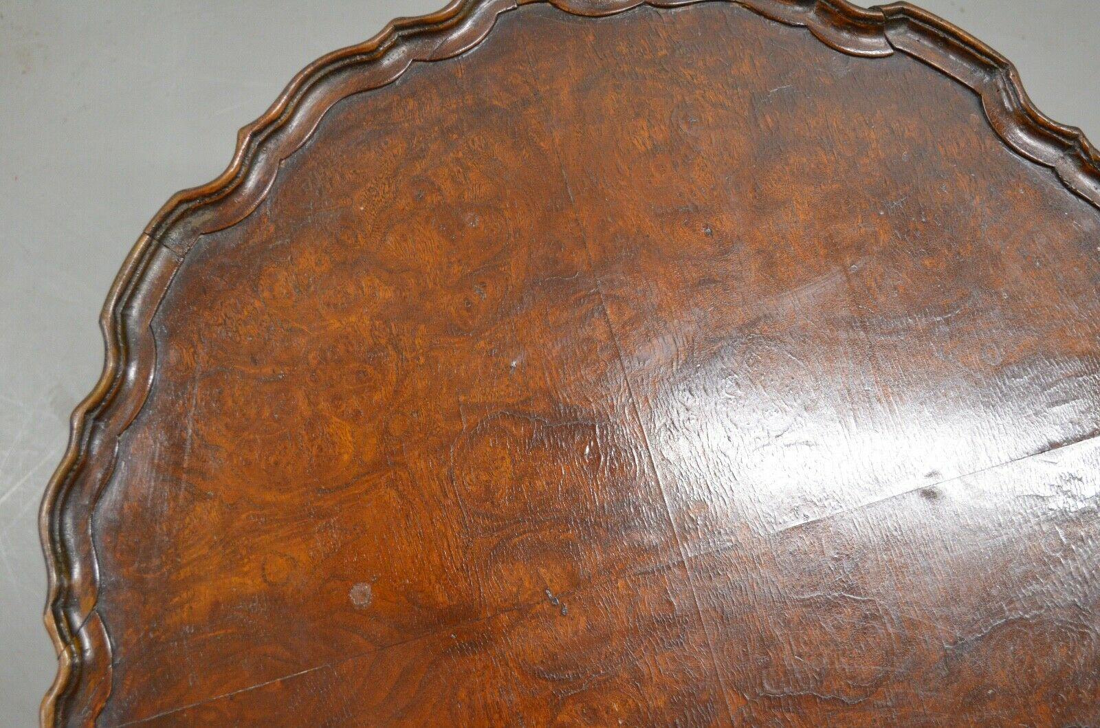 Walnut GEORGIAN REVIVIAL BURR-WALNUT OCCASiONAL COFFEE LAMP TABLE For Sale