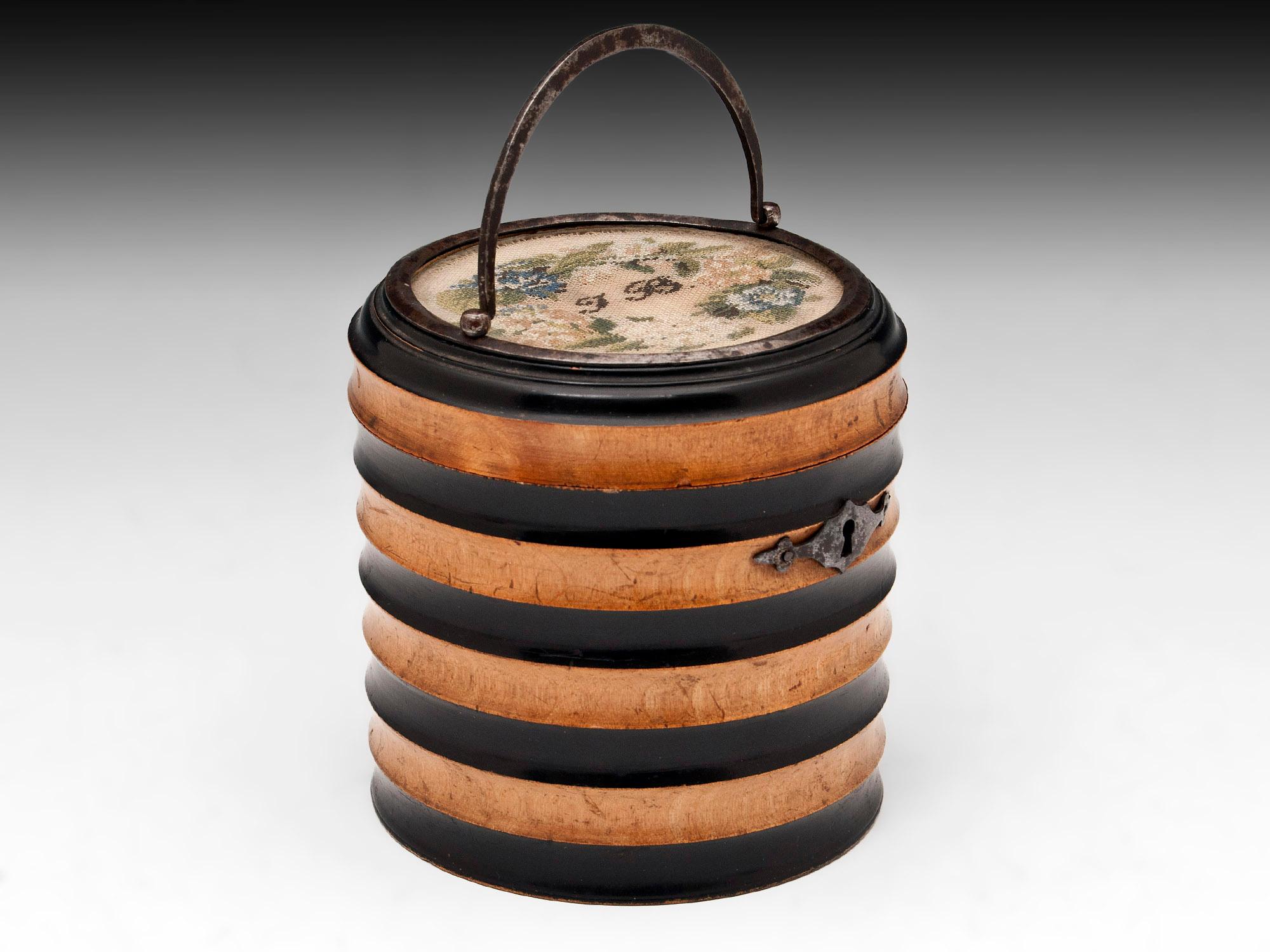 Hand-Carved Georgian Ribbed Bucket Tea Caddy For Sale