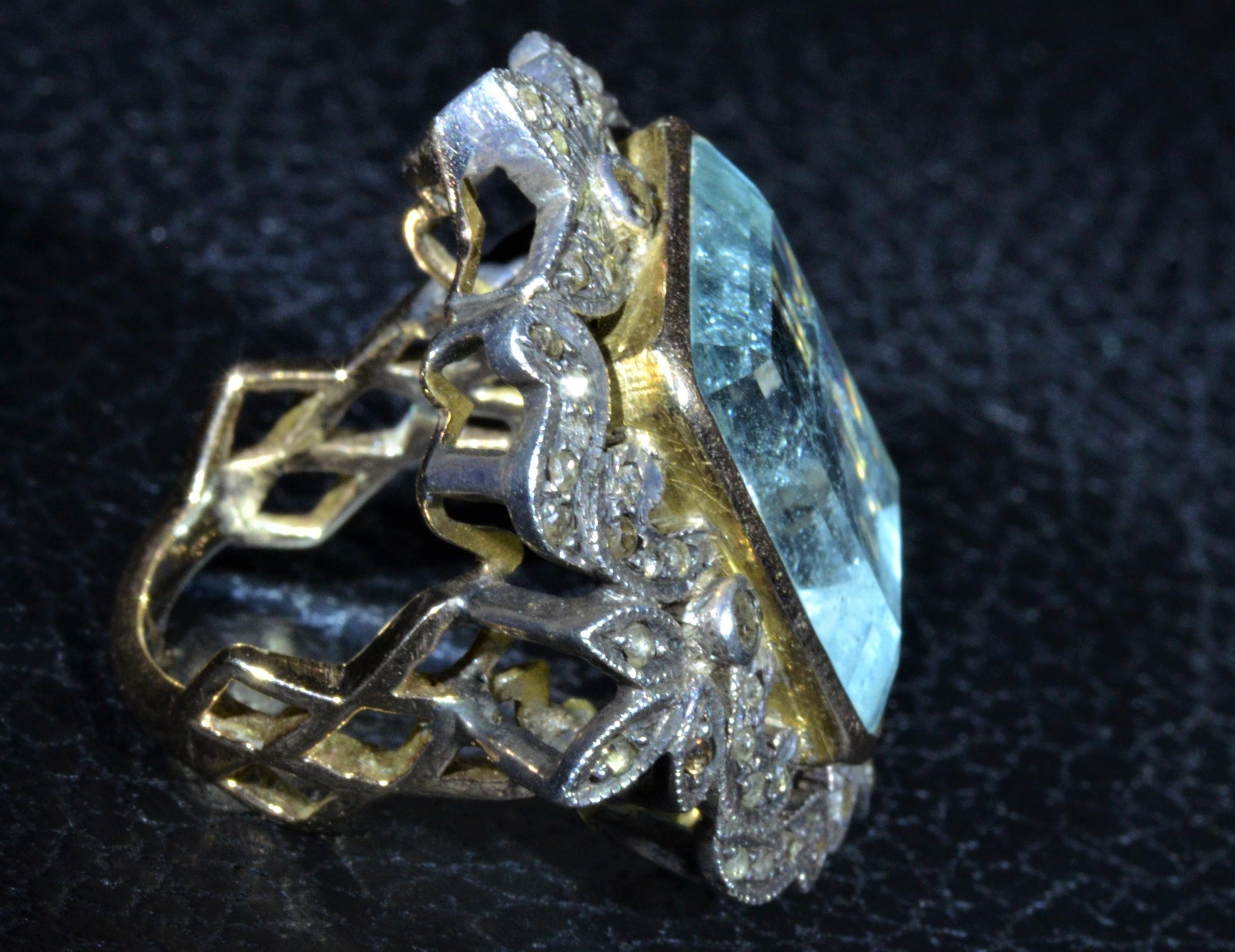 Emerald Cut Georgian Ring Set with 15.50 Carat Aquamarine and 0.66 Carat Rose Cut Diamonds For Sale