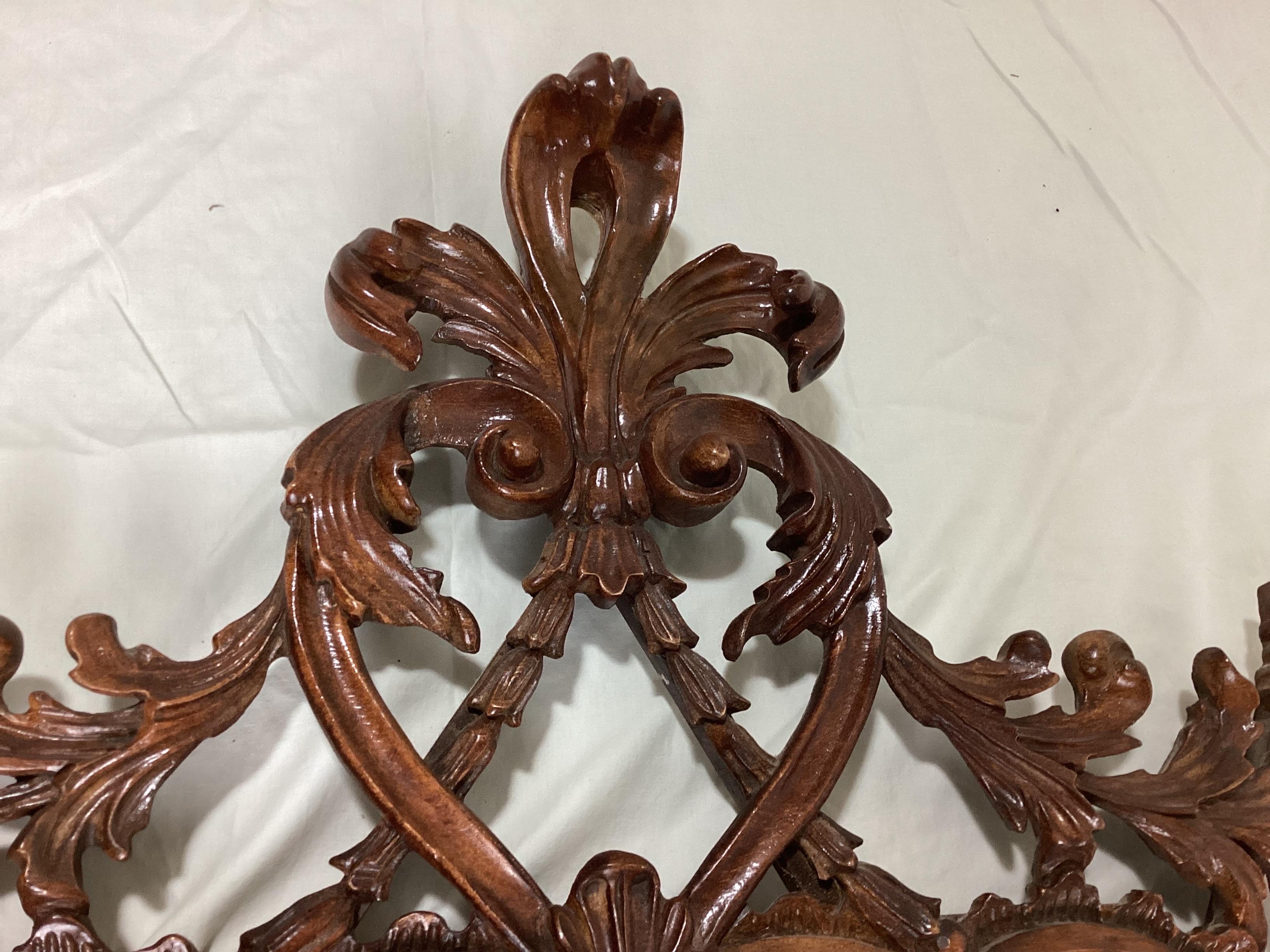 Georgian Rococo Wall Mirror In Excellent Condition For Sale In Lambertville, NJ