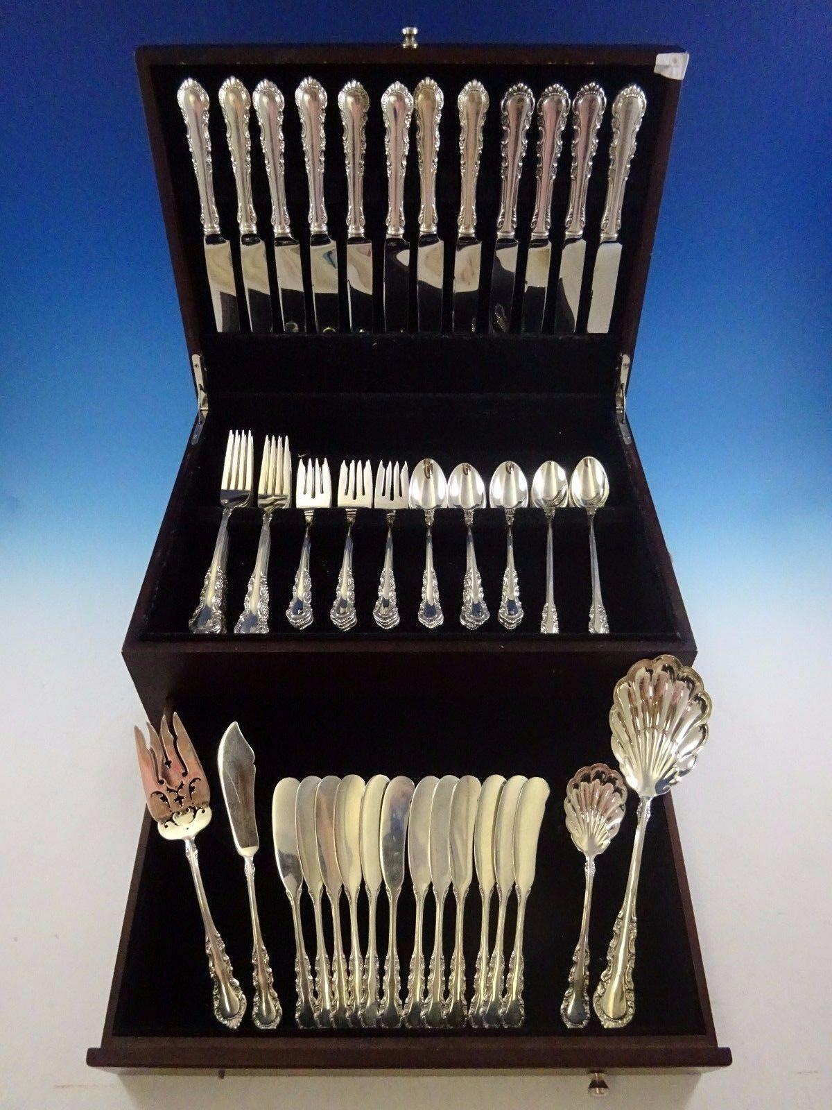 Set di posate in argento sterling Georgian Rose di Reed & Barton - 76 pezzi. Questo set comprende:

12 coltelli da pranzo da 9,5/8