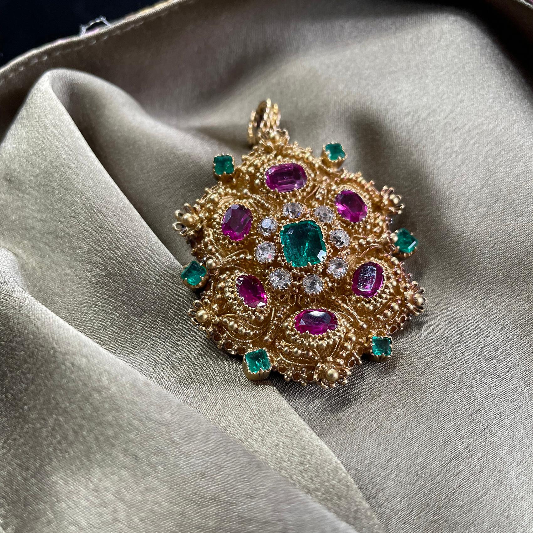 Women's Georgian Ruby Emerald Diamond and Gold Cannetille Brooch-Cum-Pendant, Circa 1830 For Sale