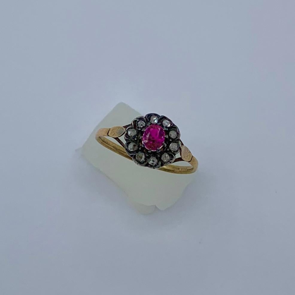 Georgian Ruby Ring Rose Cut Diamond Halo 18 Karat Gold Antique Engagement Ring In Excellent Condition For Sale In New York, NY