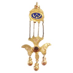Georgian Saint Esprit pendant from the Puy en Velay in gold