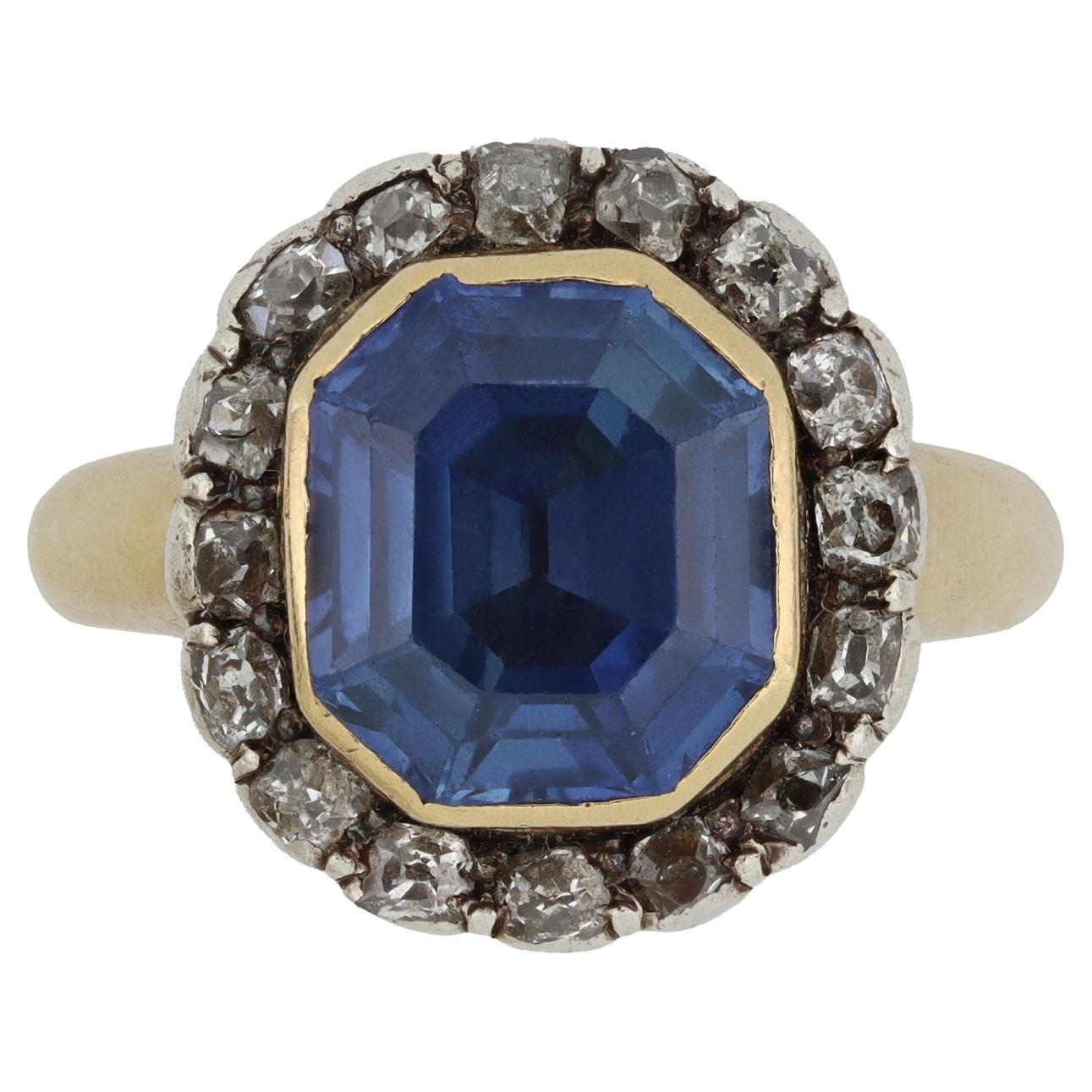 Georgian sapphire and diamond cluster ring, circa 1820