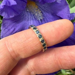 Georgian Sapphire Eternity Ring. England, early 19th century