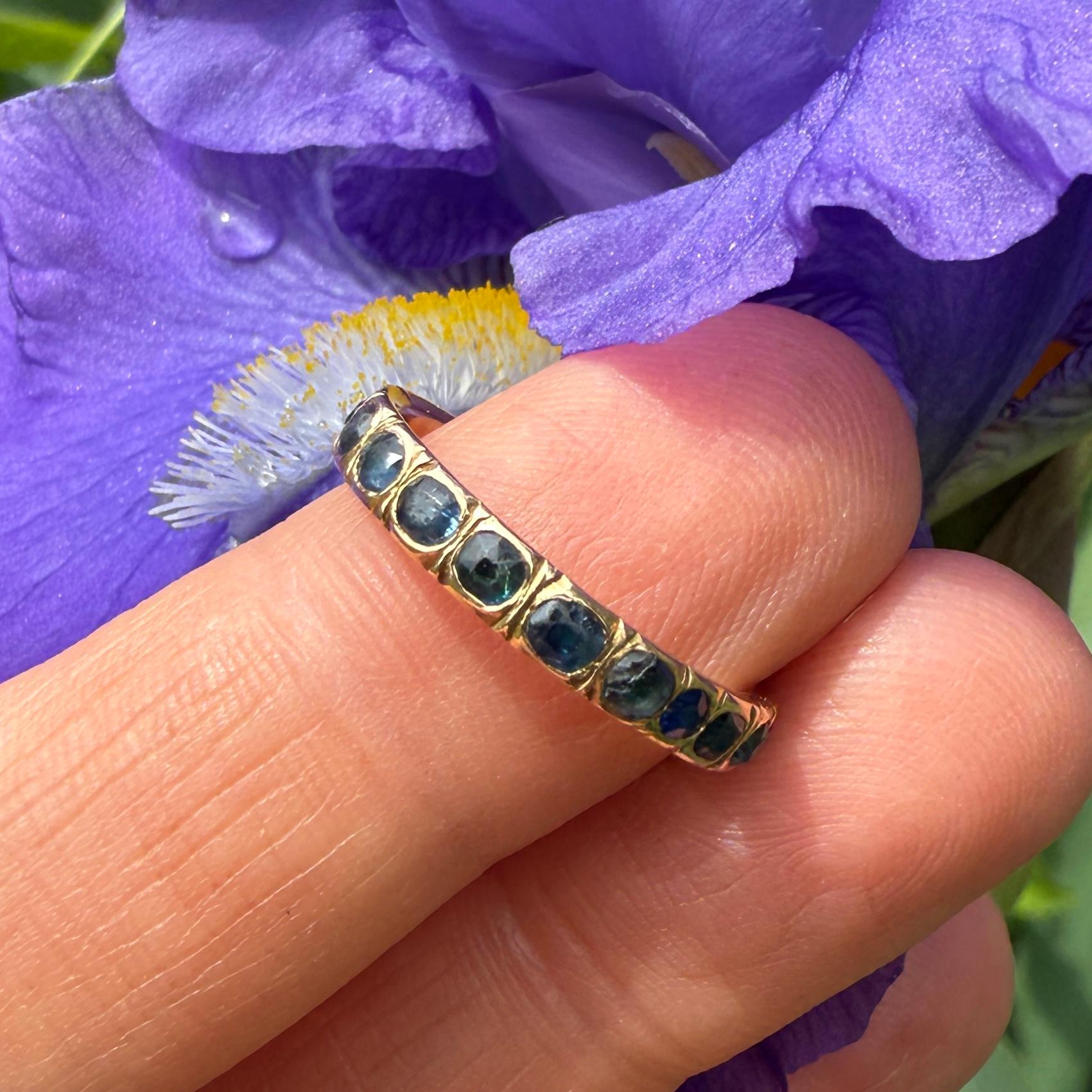Georgian Sapphire Eternity Ring. England, early 19th century For Sale 3