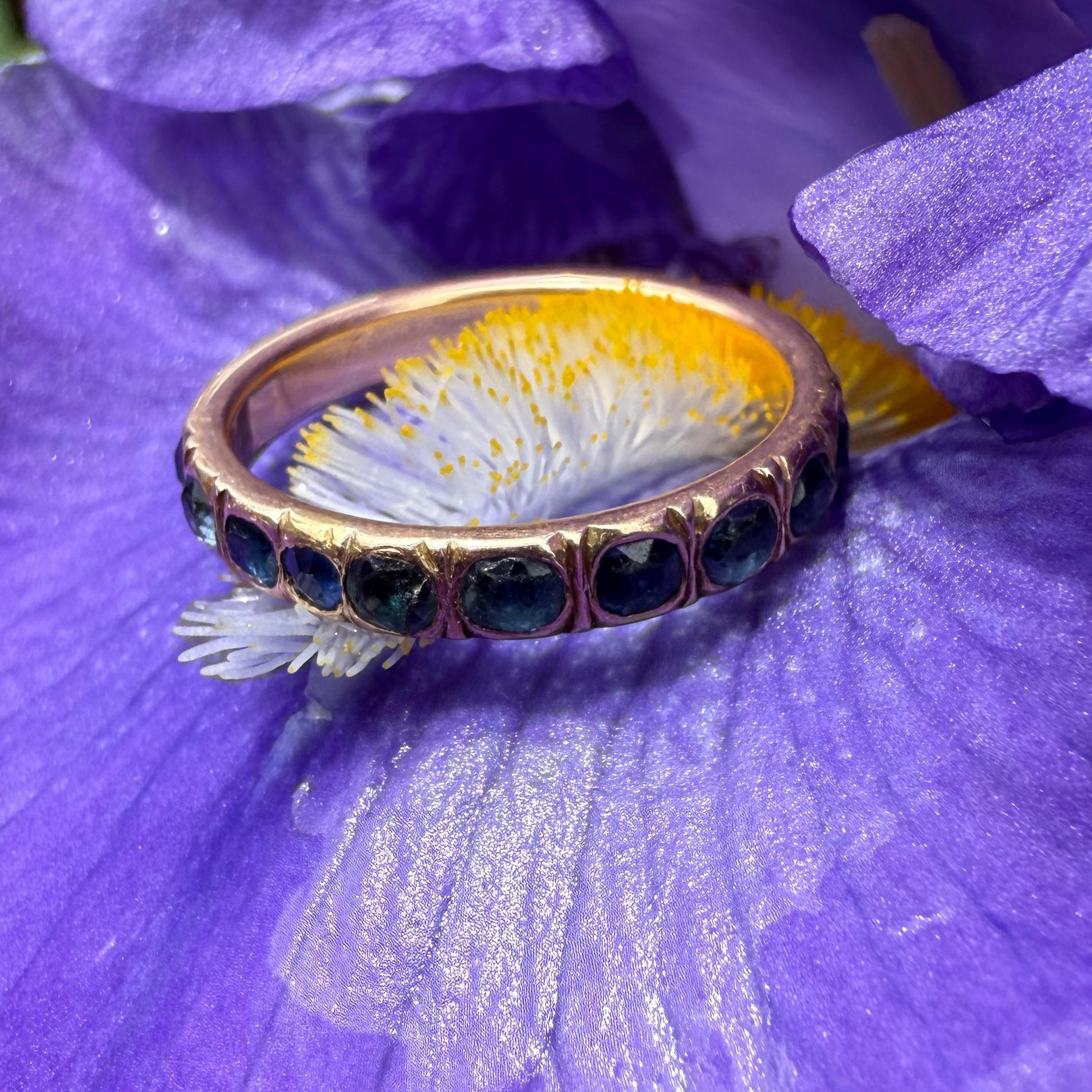 Georgian Sapphire Eternity Ring. England, early 19th century For Sale 4