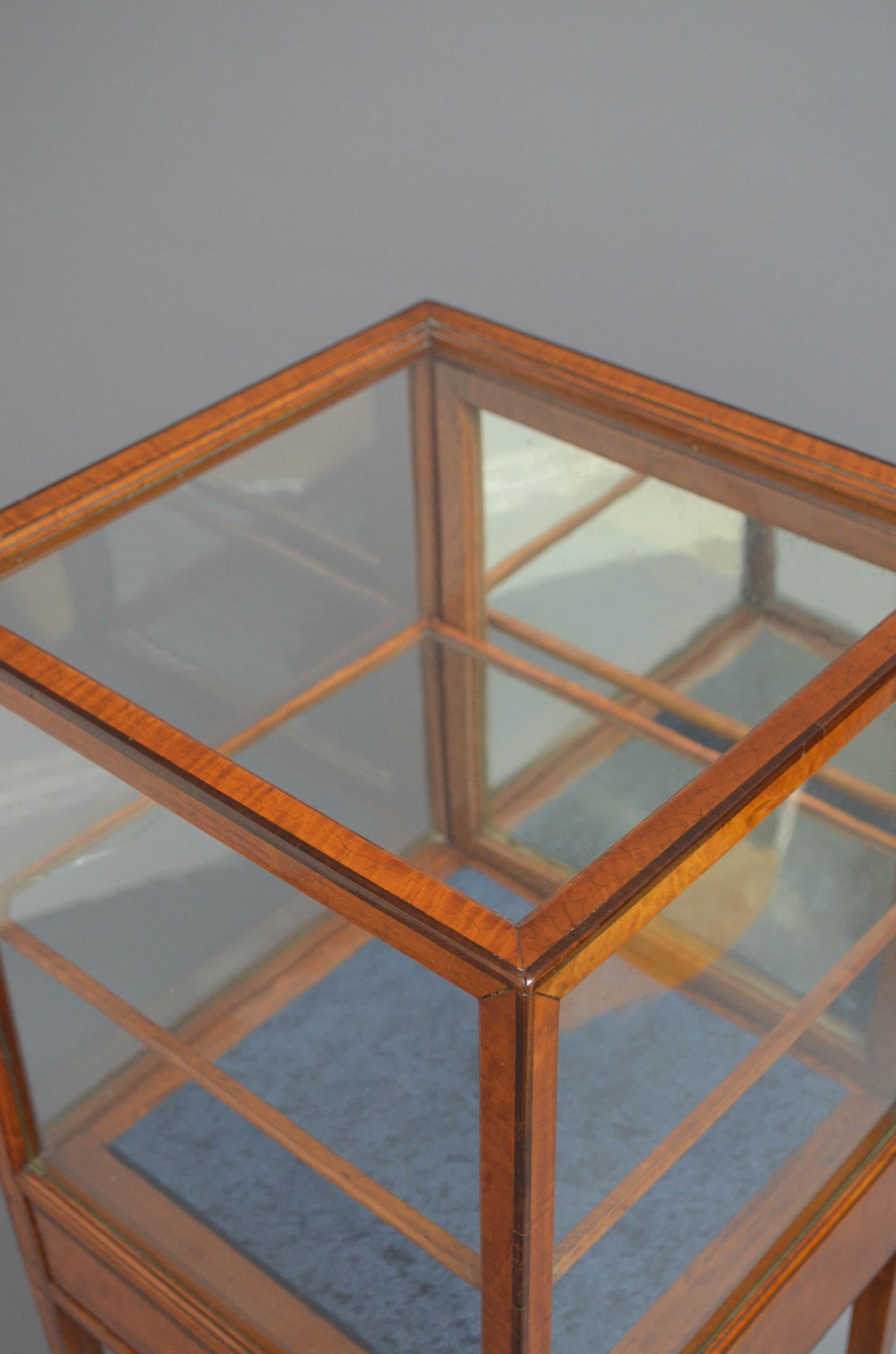 Late 18th Century Georgian Satinwood Bijouterie Table