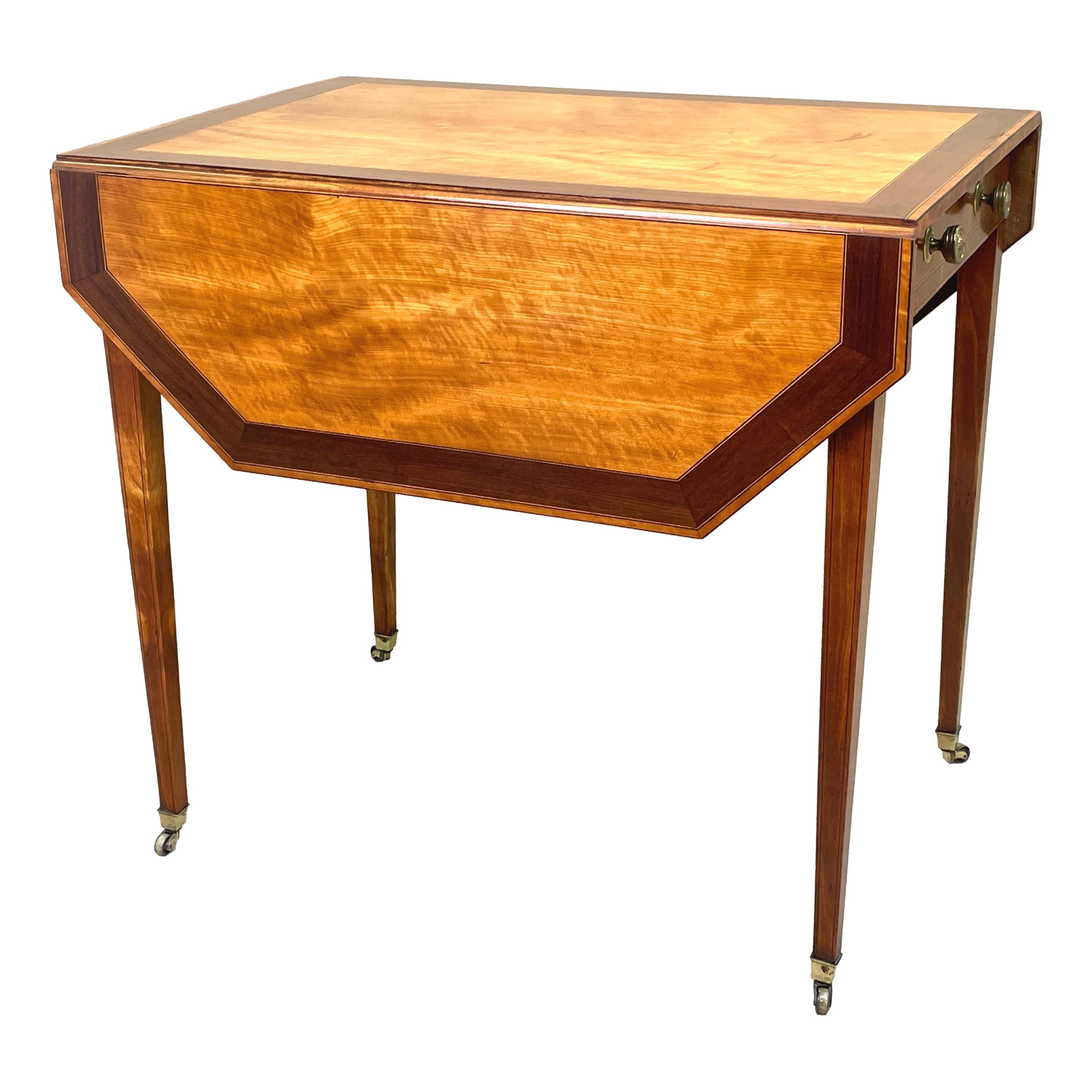 Table de Pembroke en bois de citronnier géorgien en vente 3