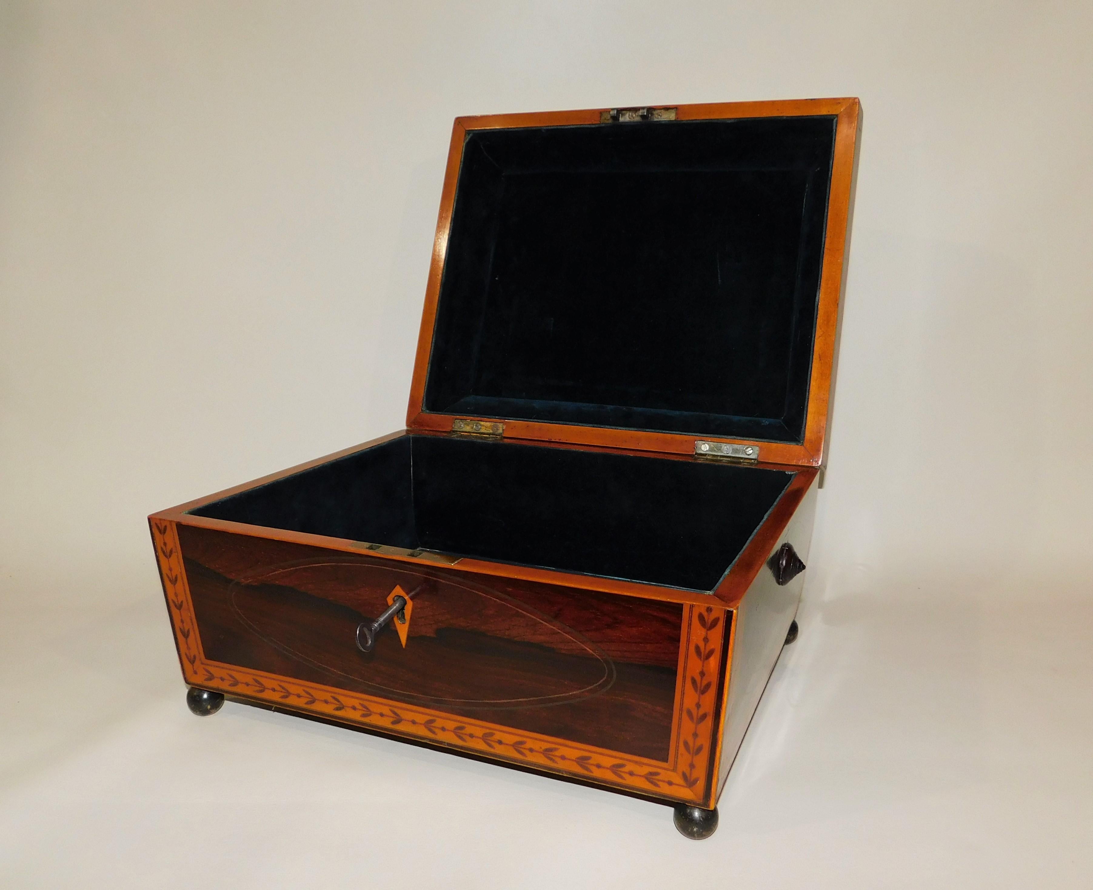 Georgian Satinwood Sewing Box circa 1825 with Lock and Key For Sale 1