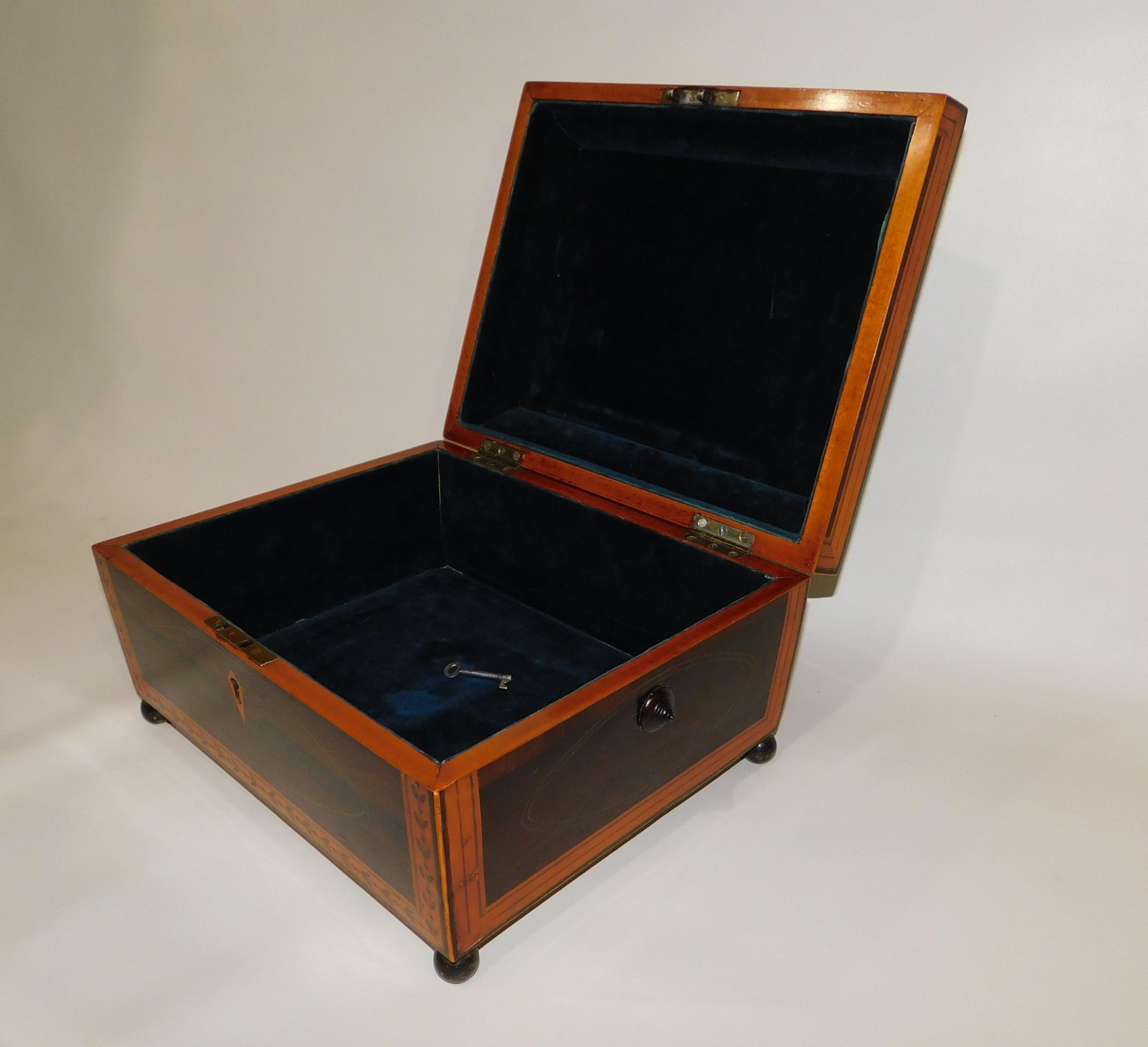 Georgian Satinwood Sewing Box circa 1825 with Lock and Key For Sale 2