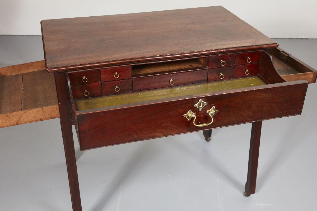 18th c. English Architect's Desk/Library Table In Good Condition For Sale In Greenwich, CT