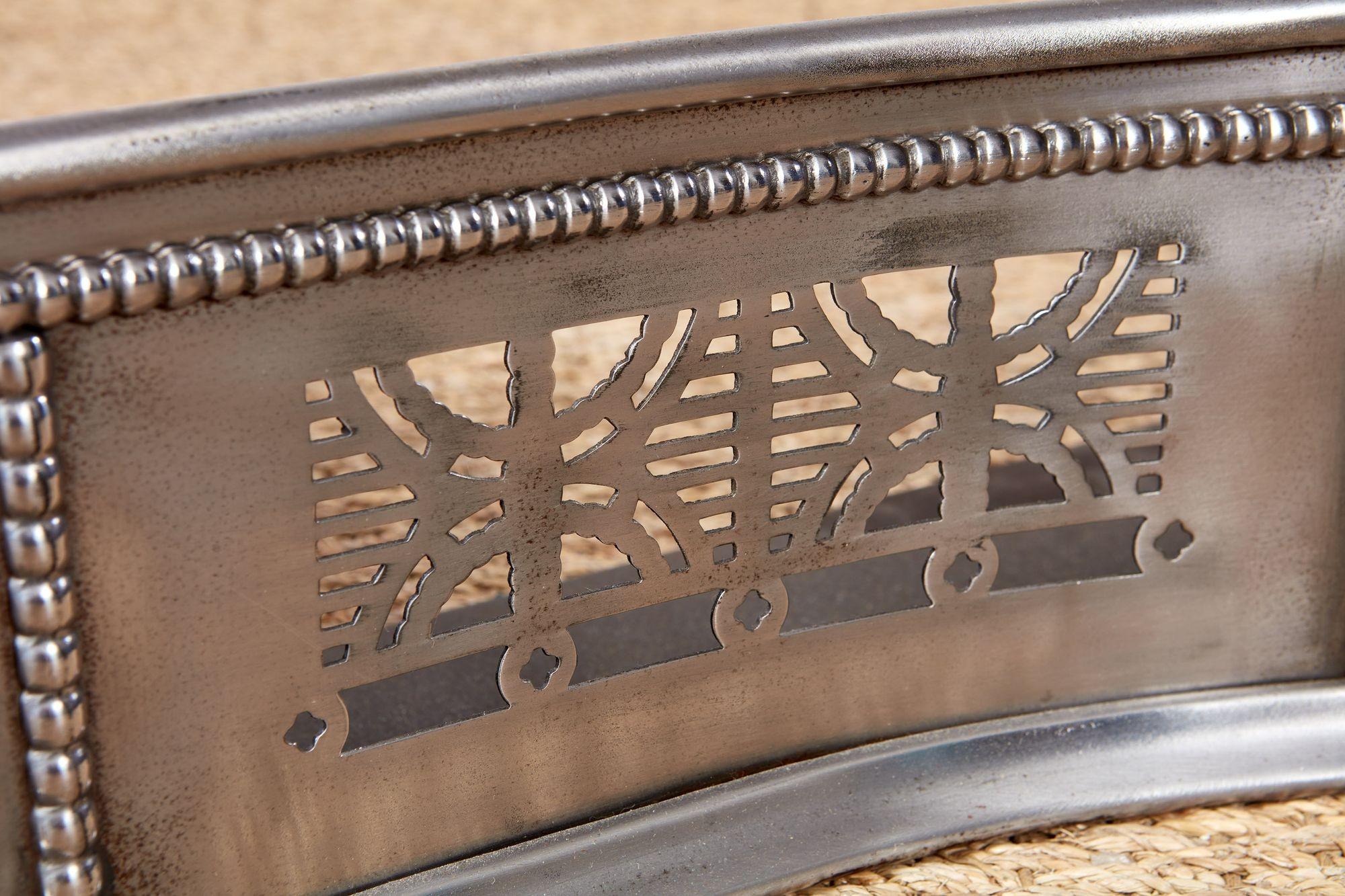 Georgian Serpentine Steel Fire Fender im Zustand „Gut“ im Angebot in Greenwich, CT