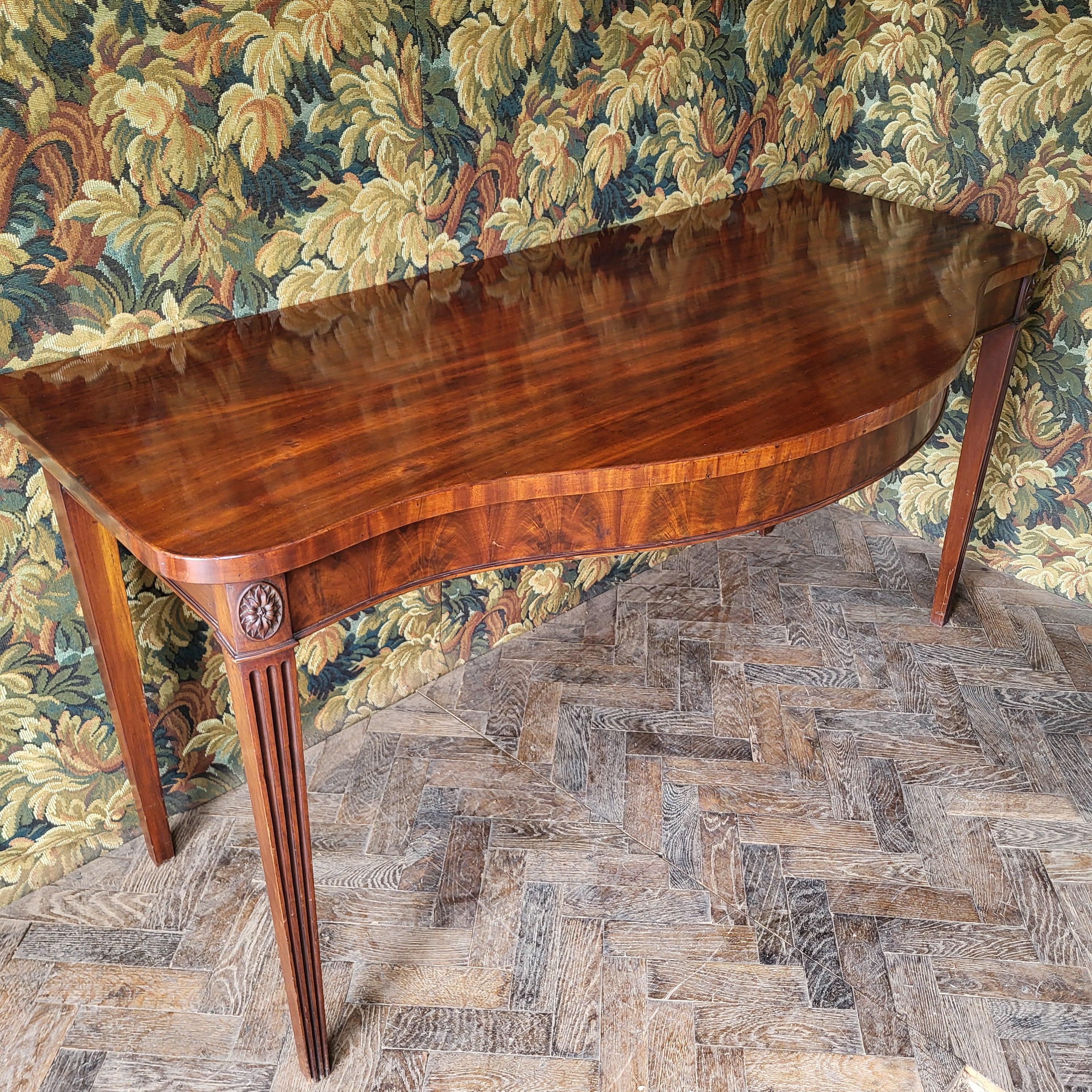 Hepplewhite Georgian serving / console table