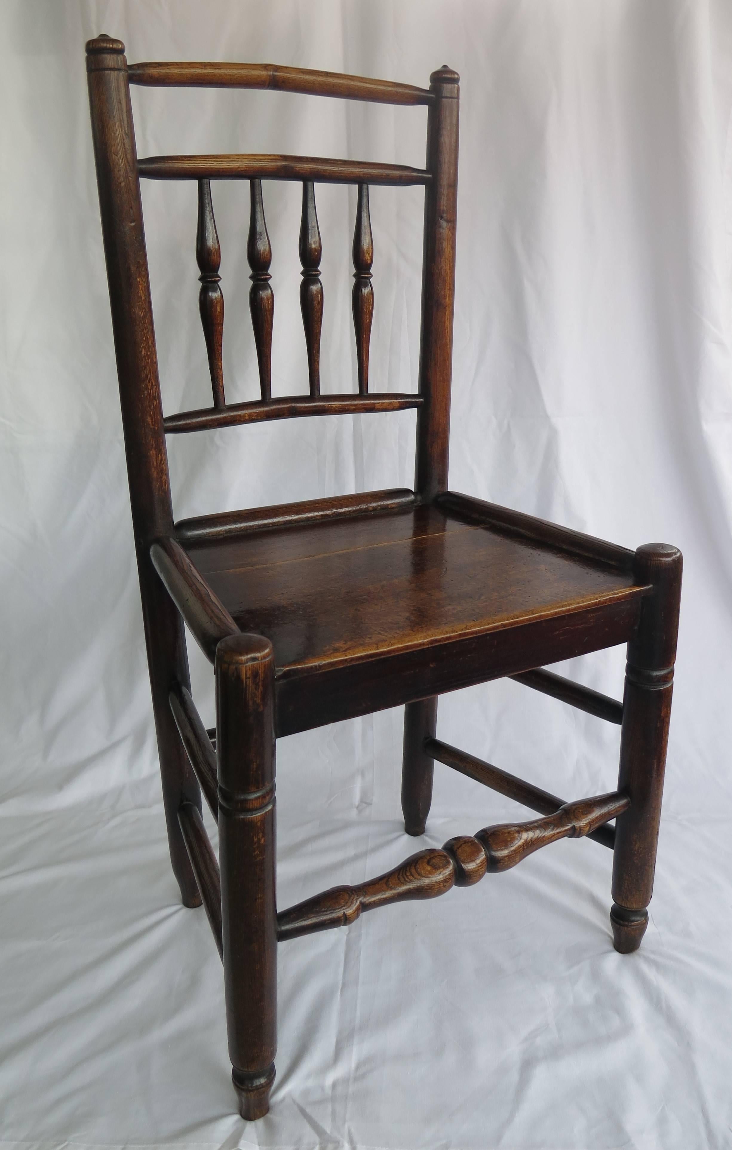 This is a beautifully naturally patinated chair made of Ash with an Elm seat, with a superb lustrous colour, only obtained by natural wear, use and age, late 18th century. 

We attribute this chair to a country maker from the West Midlands or