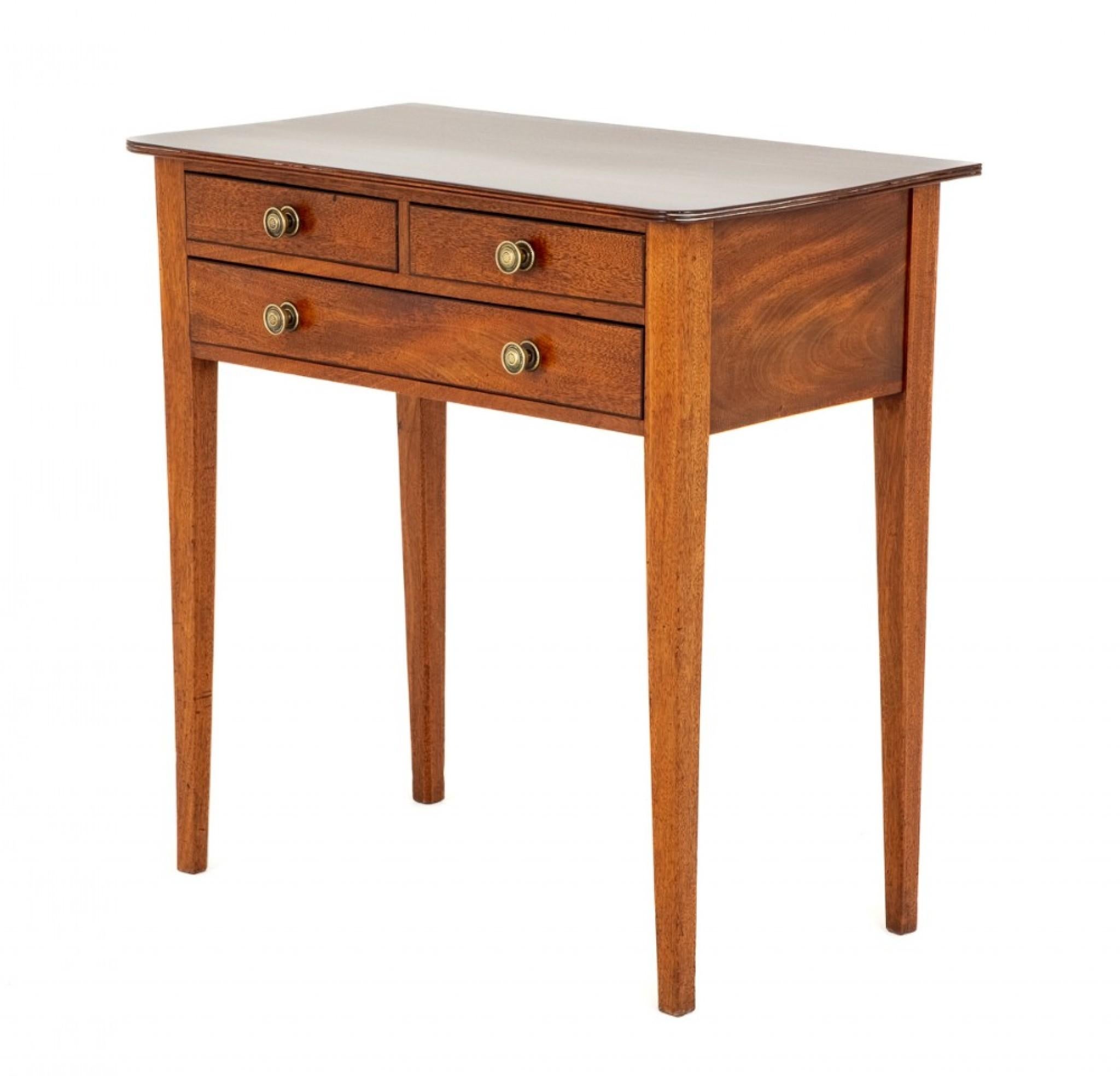 Georgianischer Beistelltisch aus antikem Mahagoni, 1800 im Angebot 2
