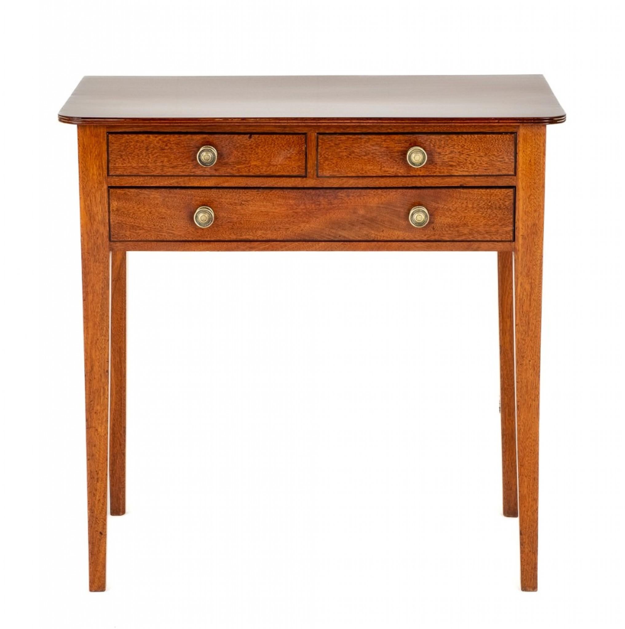 Georgianischer Beistelltisch aus antikem Mahagoni, 1800 im Angebot 3