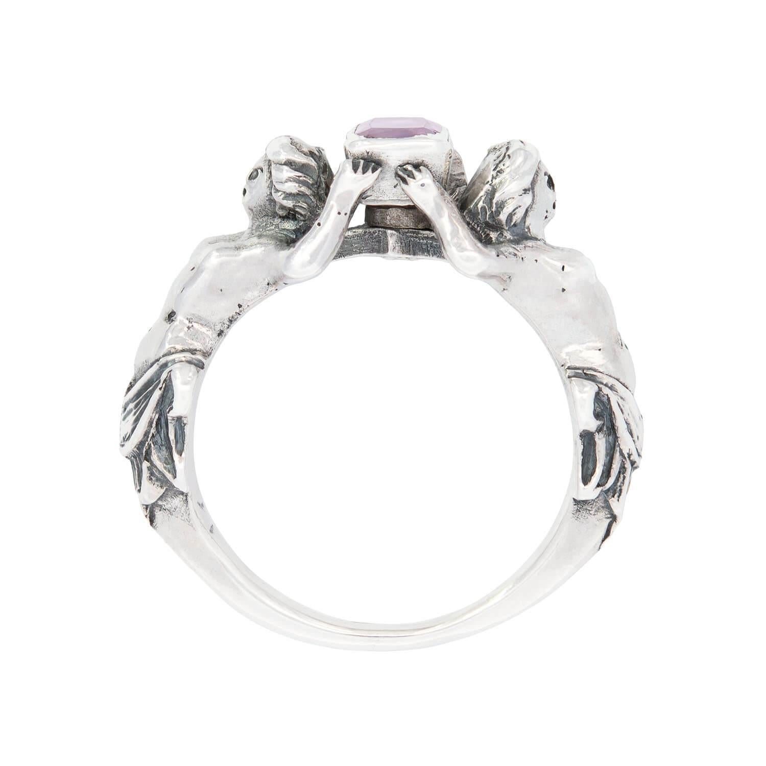 Georgian Silber Figural Frauen lila Saphir Ring im Zustand „Gut“ im Angebot in Narberth, PA